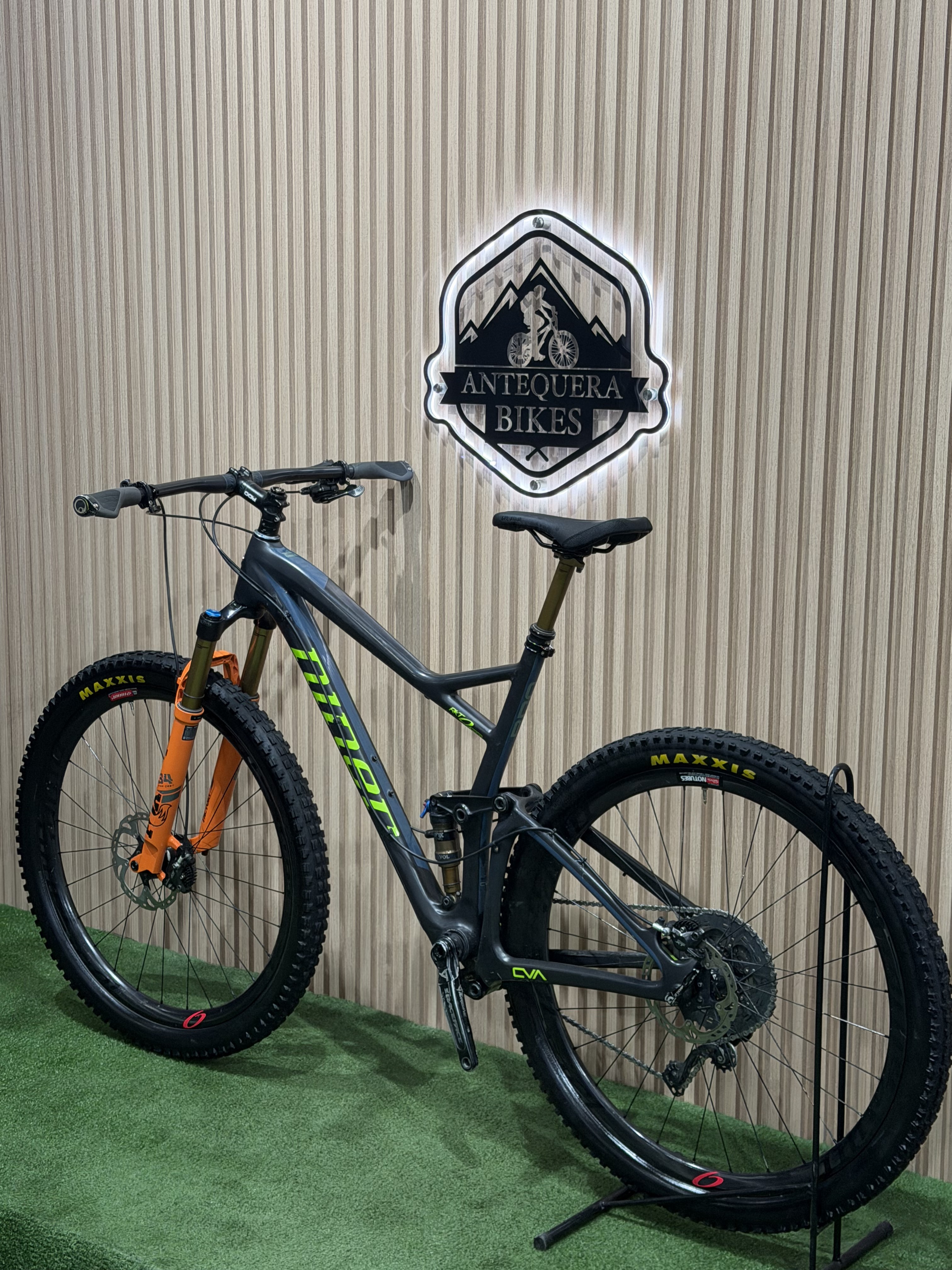 NINER RKT 9 RDO FULL CARBONO