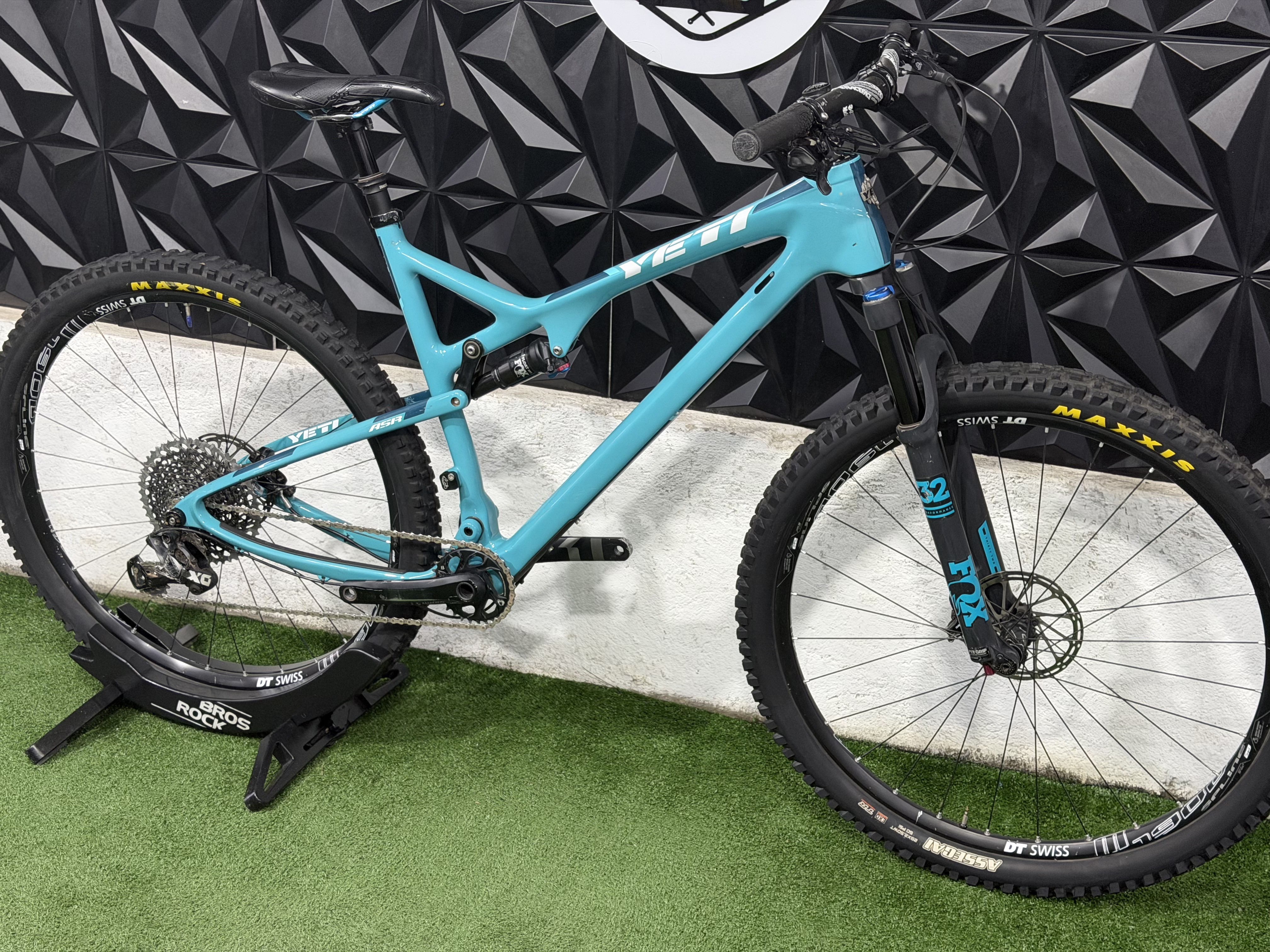 YETI ASR FULL CARBÓN