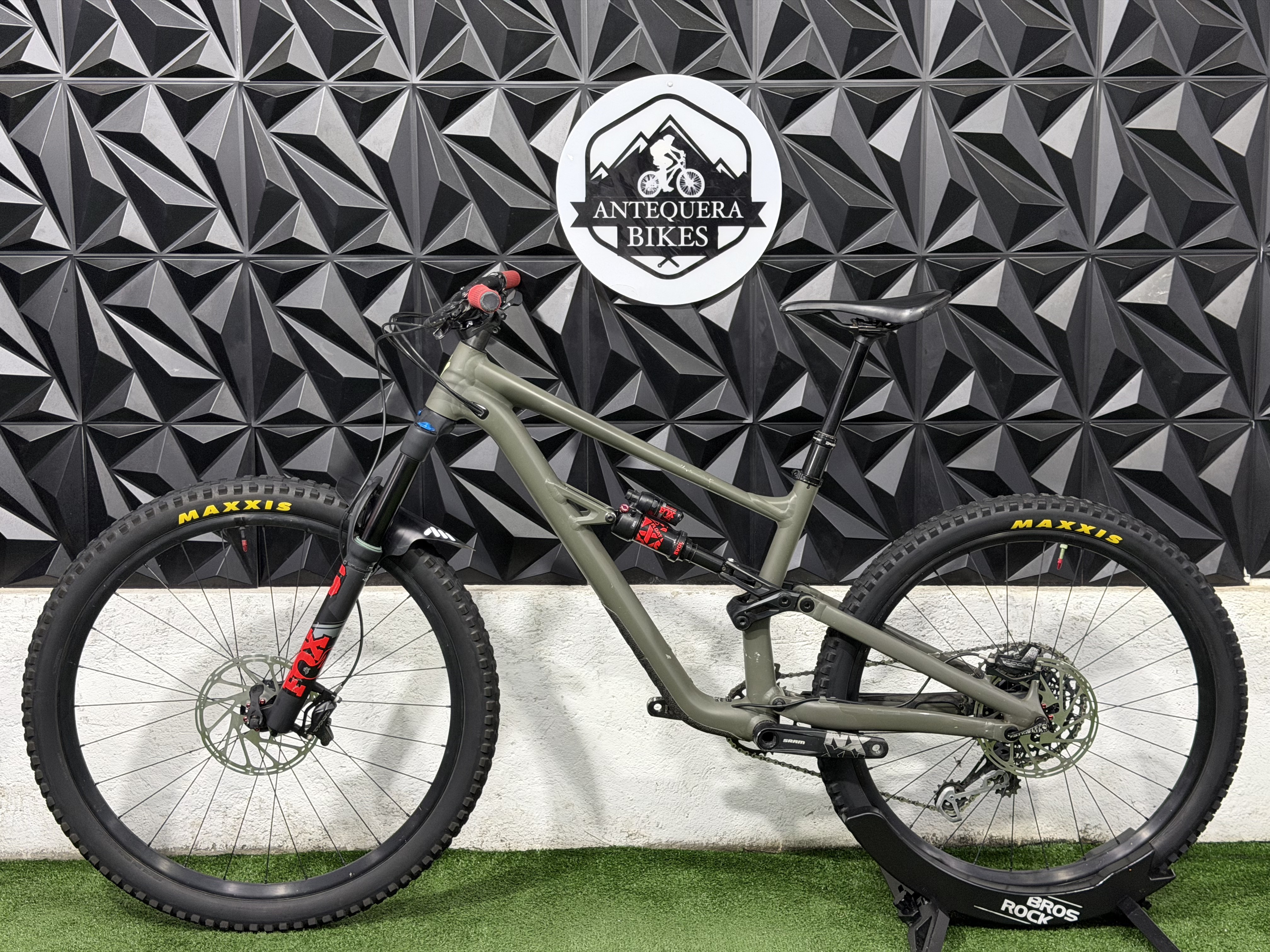 SPECIALIZED STATUS
