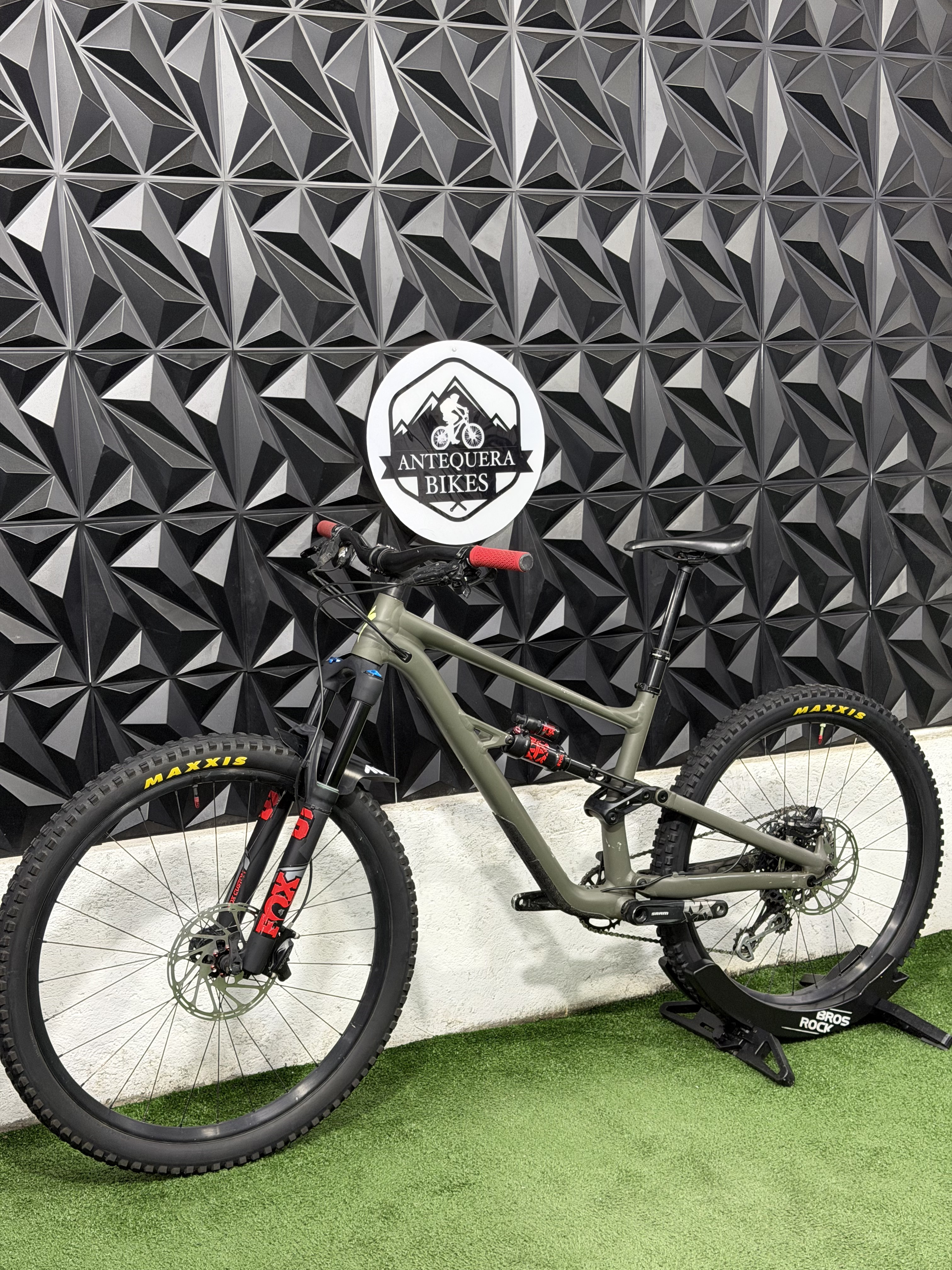 SPECIALIZED STATUS