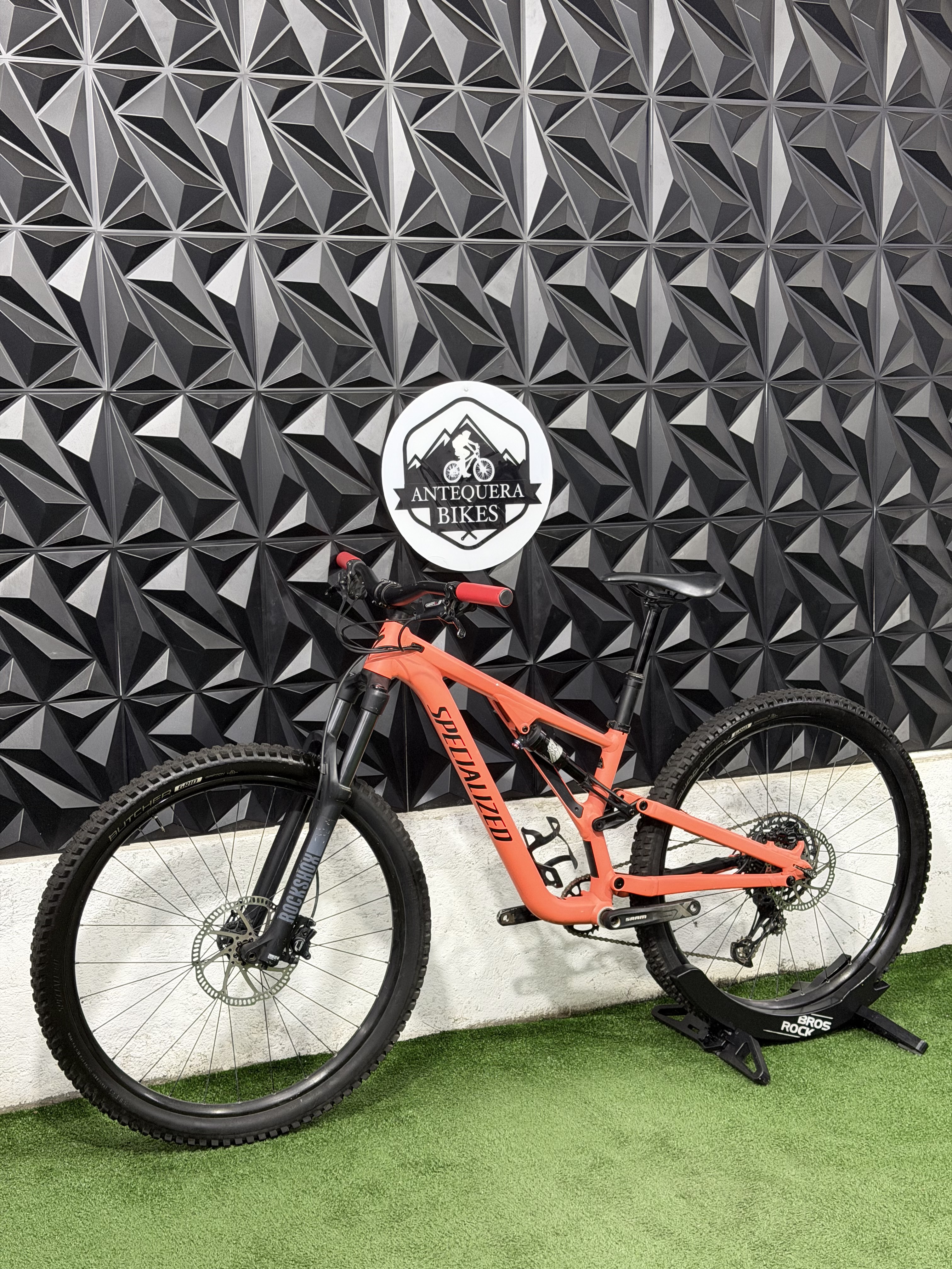 SPECIALIZED STUMPJUMPER