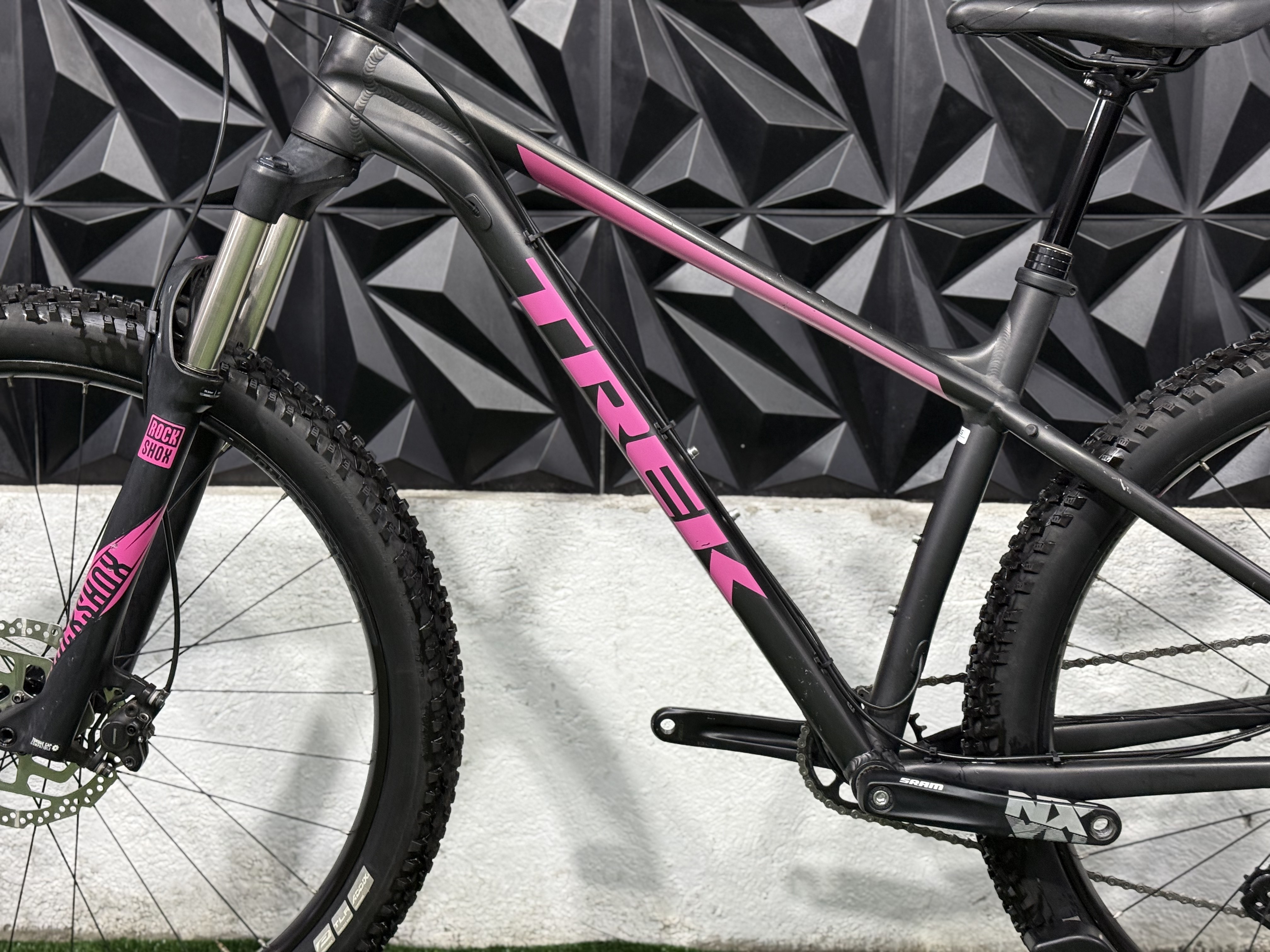 TREK ROSCOE 8