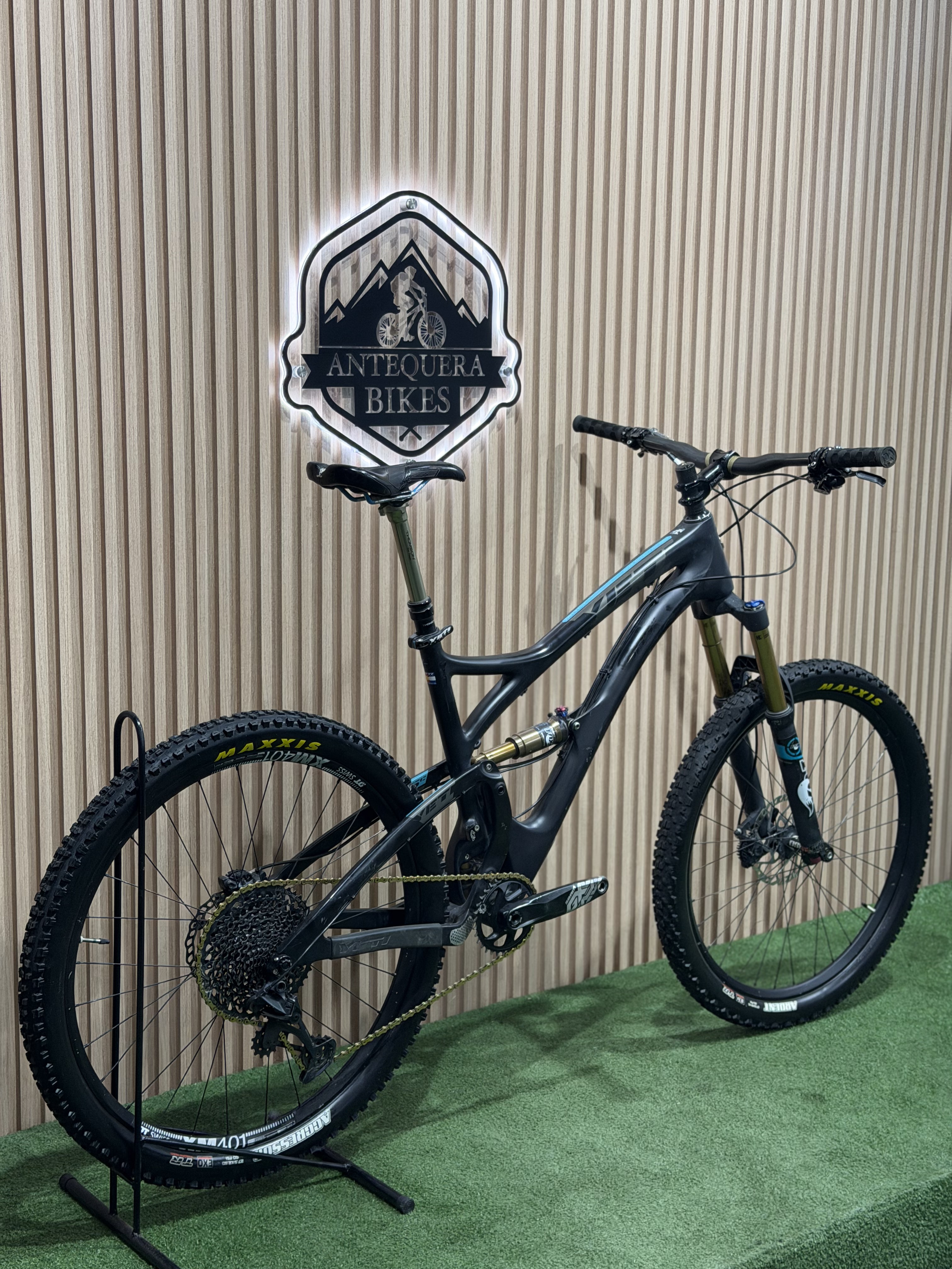 YETI SB5 CARBON