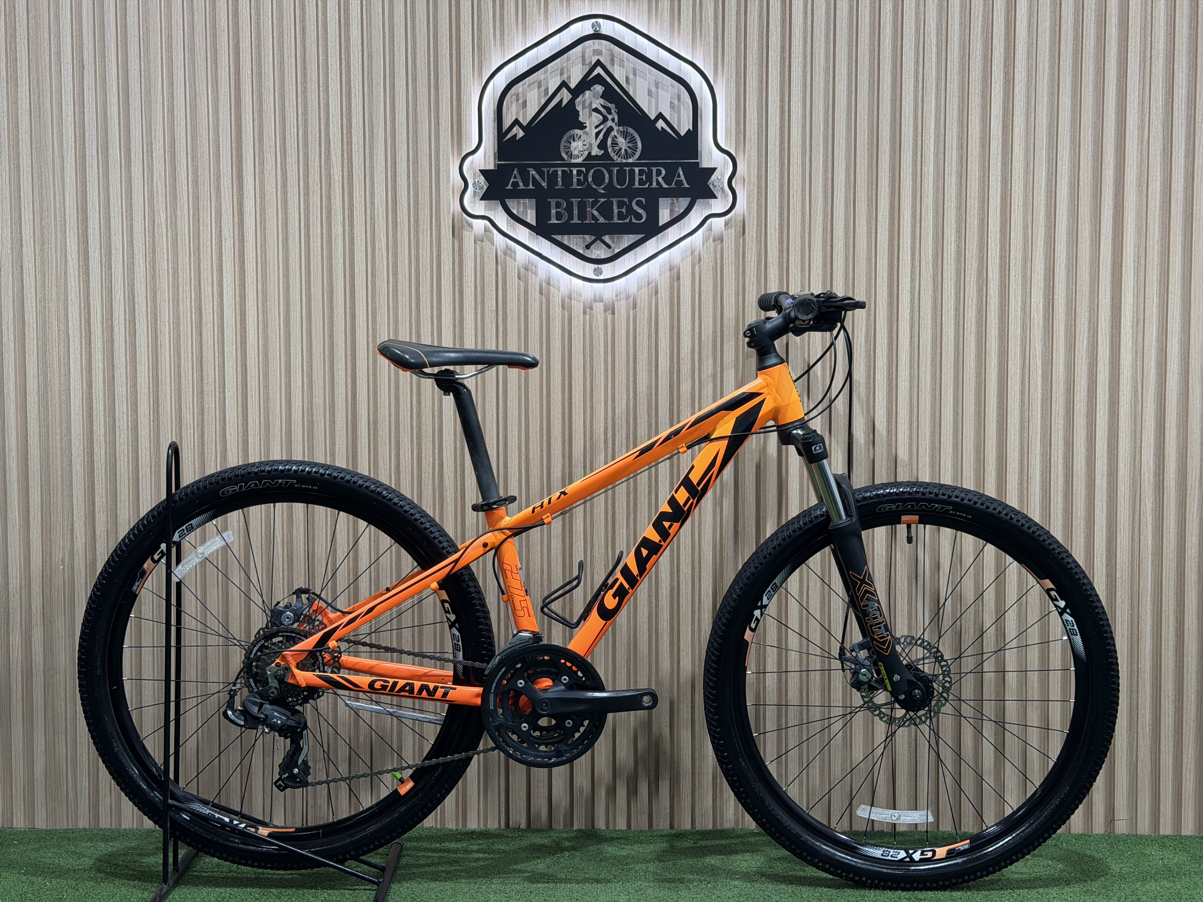 GIANT ATX