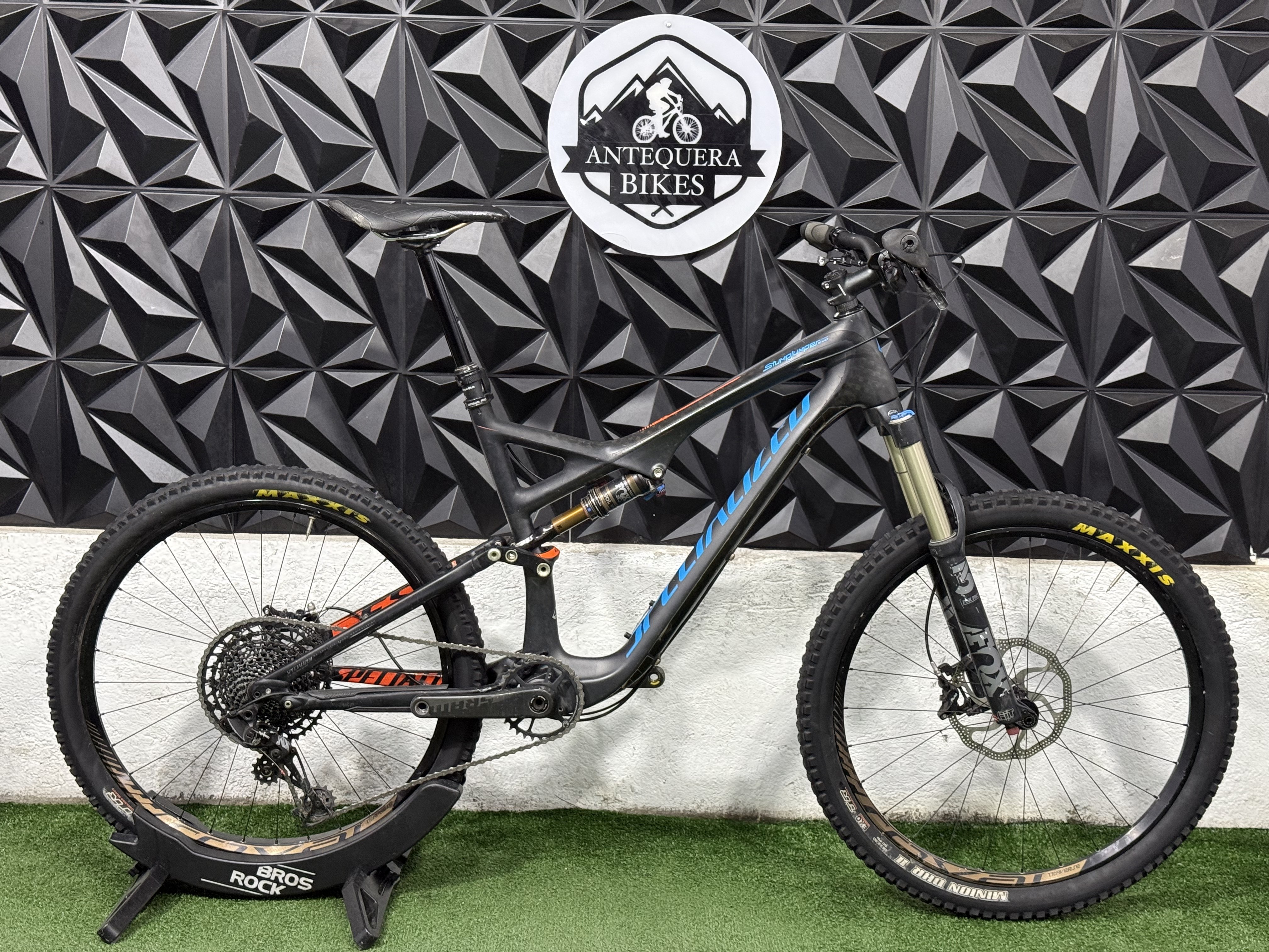 SPECIALIZED STUMPJUMPER EXPERT EVO CARBON