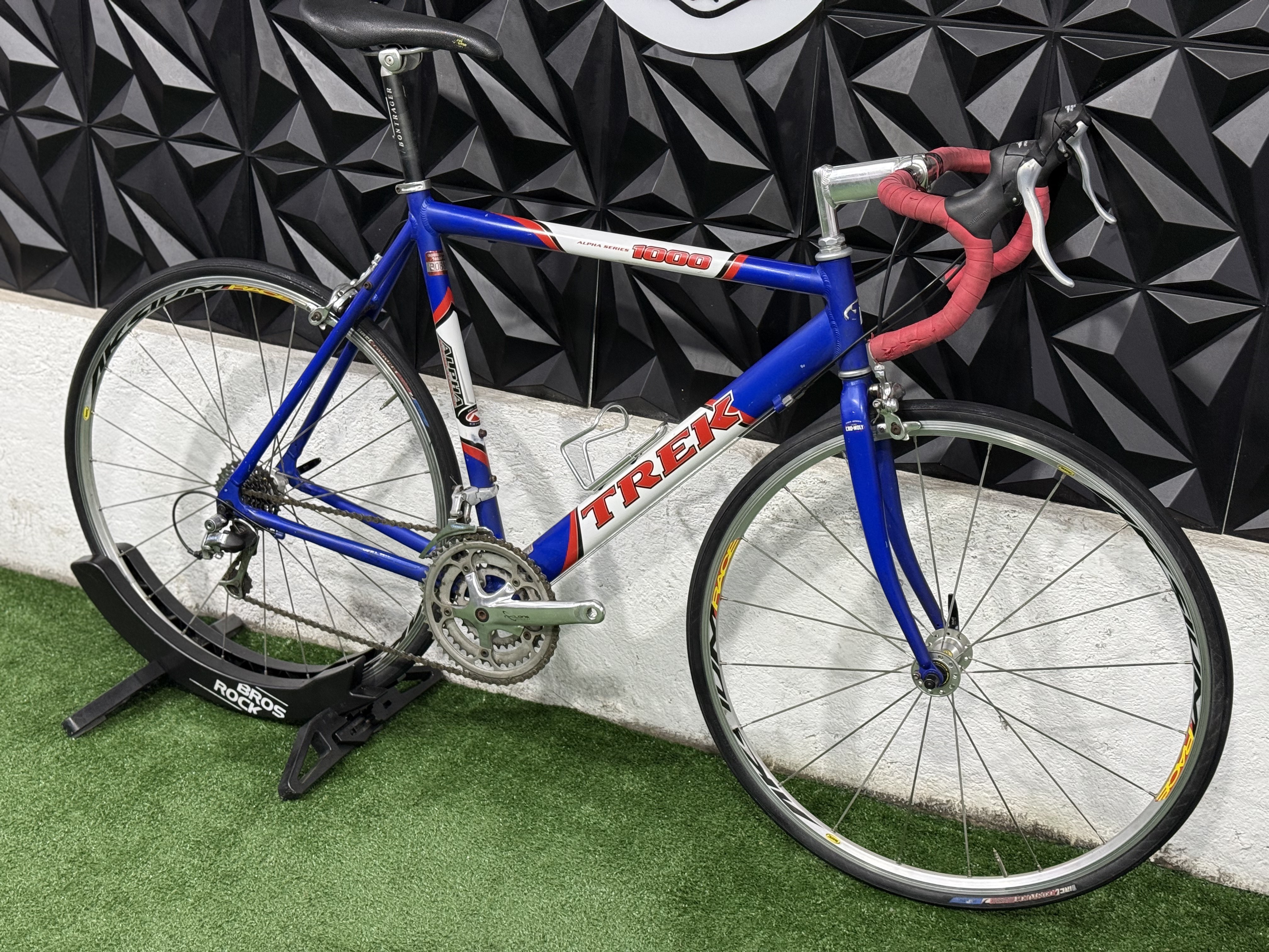 TREK 1000