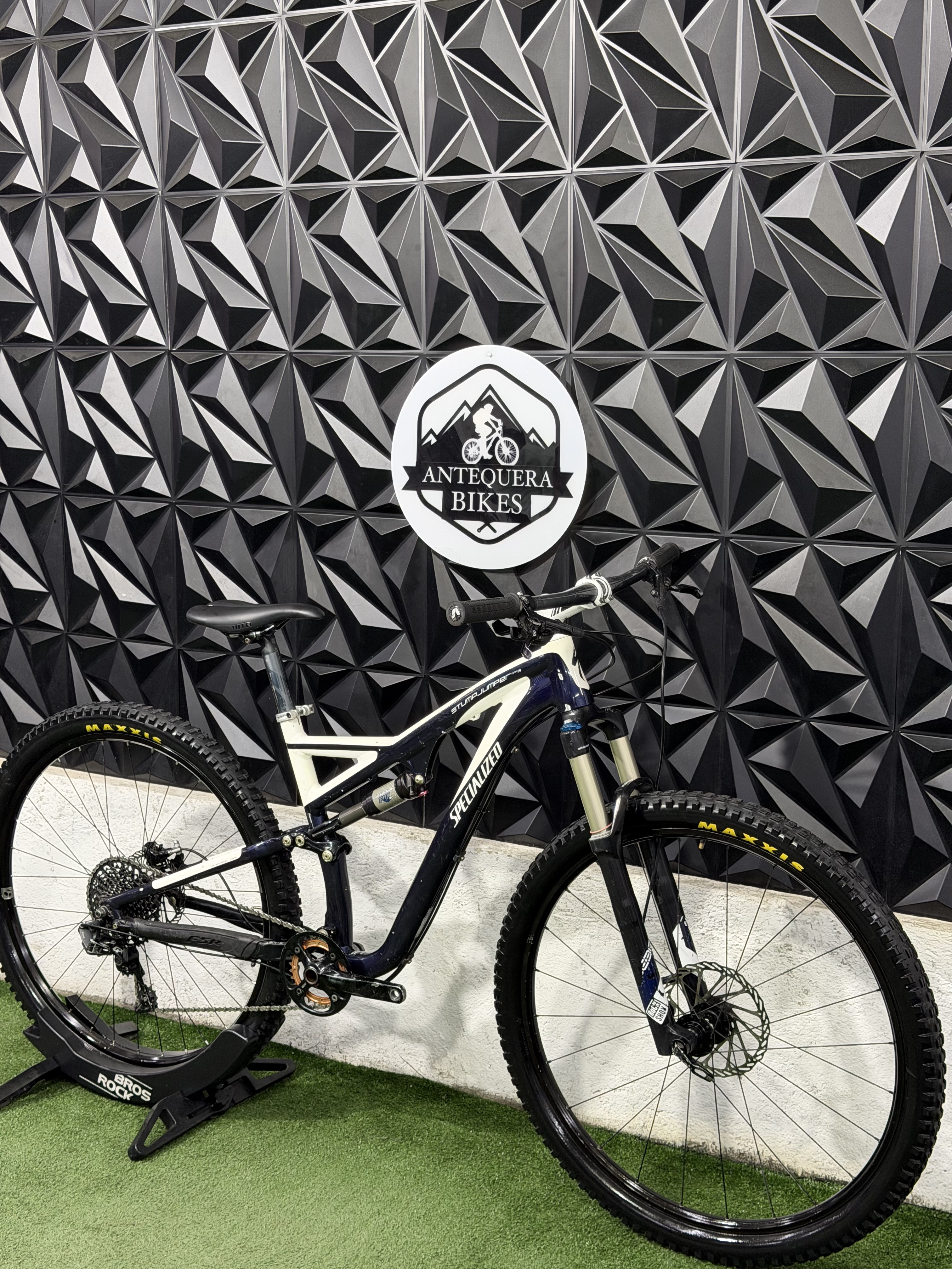 SPECIALIZED STUMPJUMPER COMP