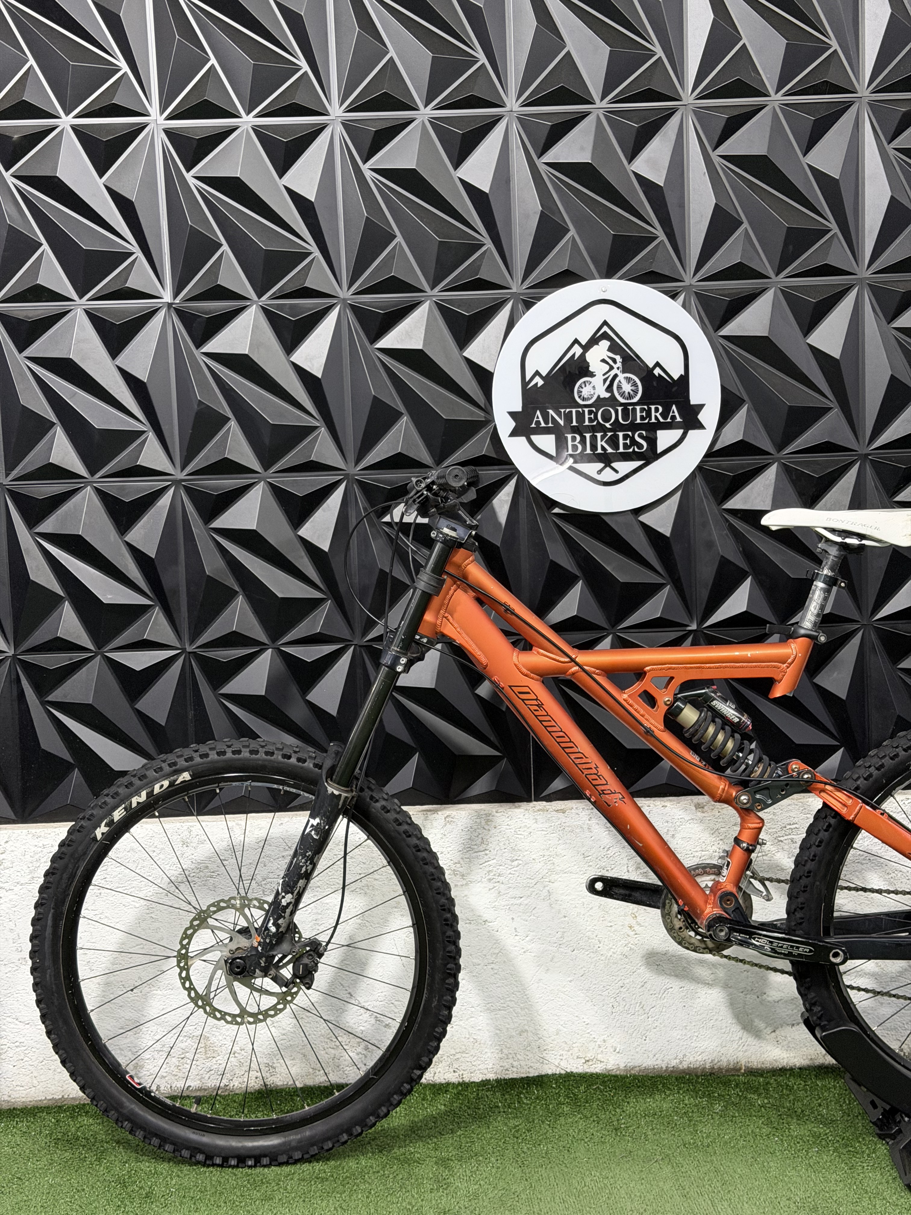 DIAMONDBACK XTS