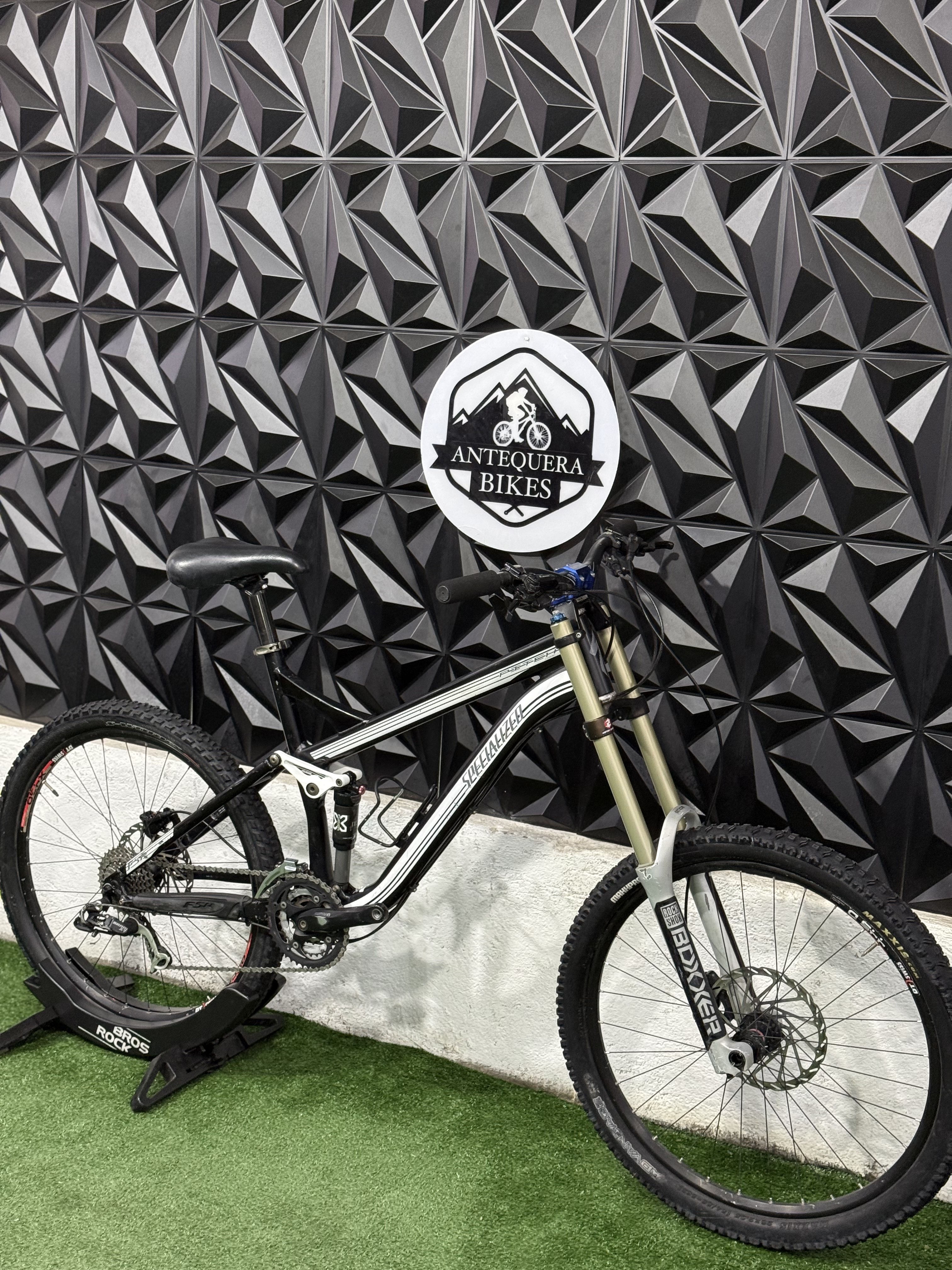 SPECIALIZED PITCH COMP
