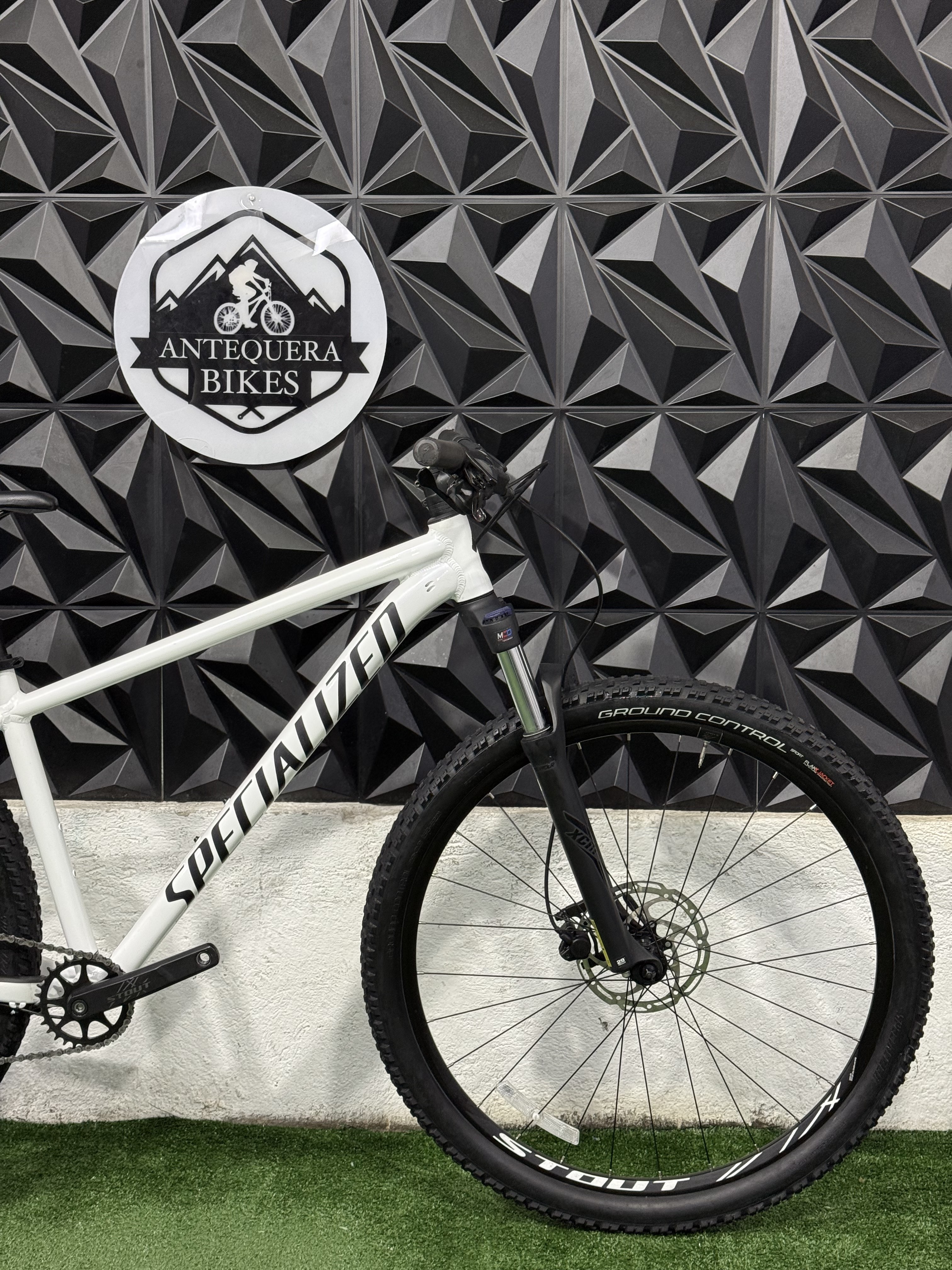 SPECIALIZED ROCKHOPPER SPORT