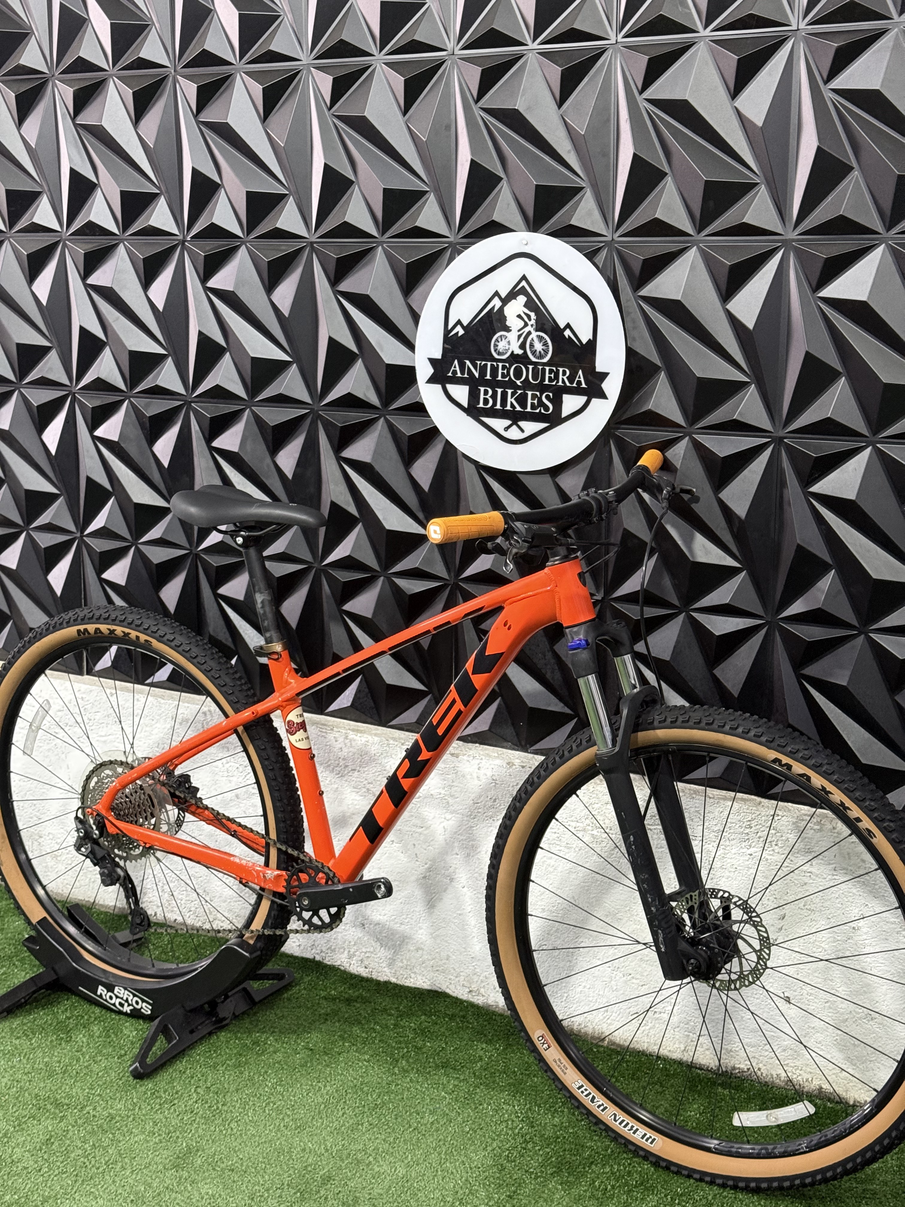 TREK MARLIN 7