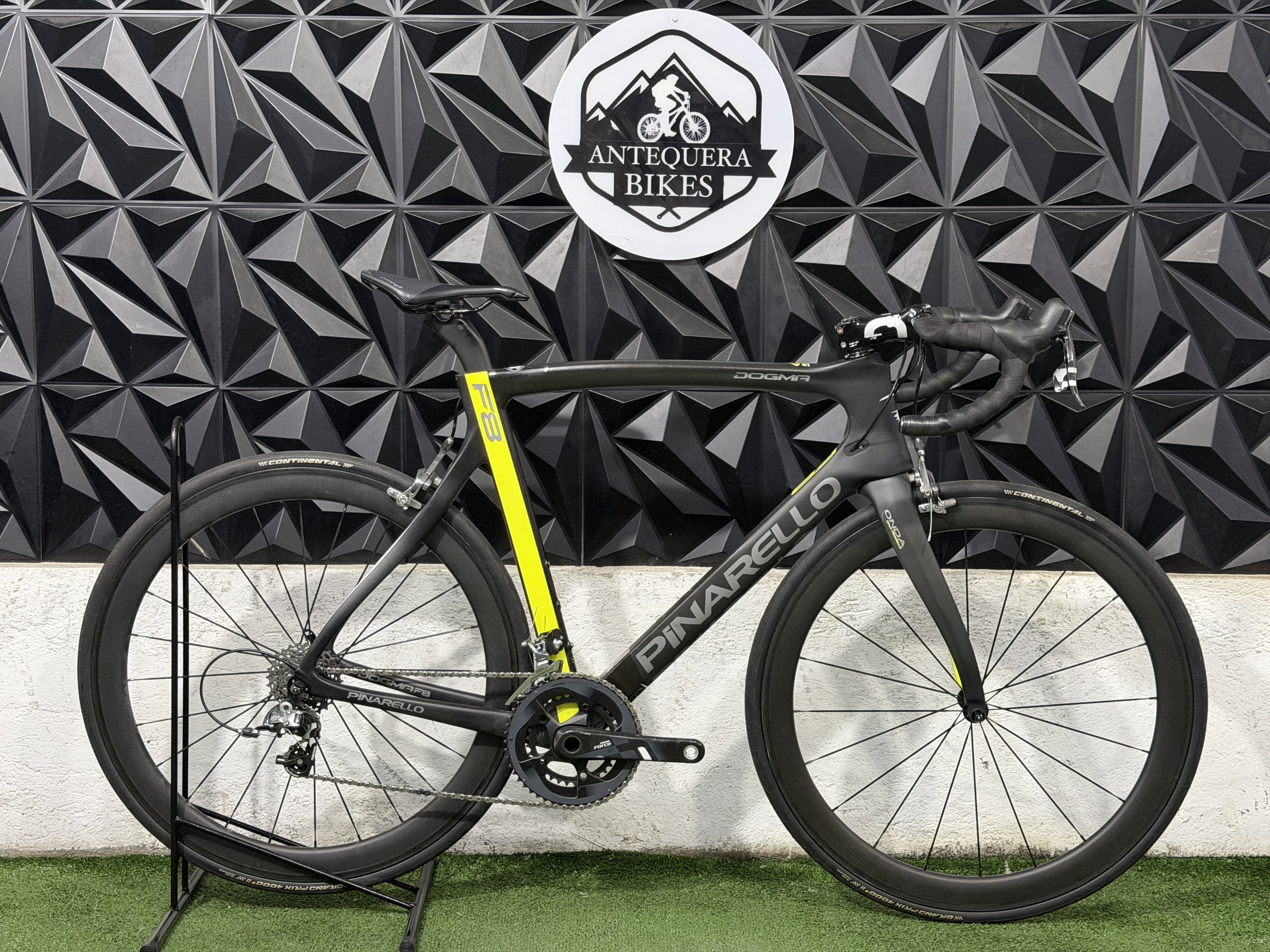 PINARELLO DOGMA F8 FULL CARBON SUPER LIGERA
