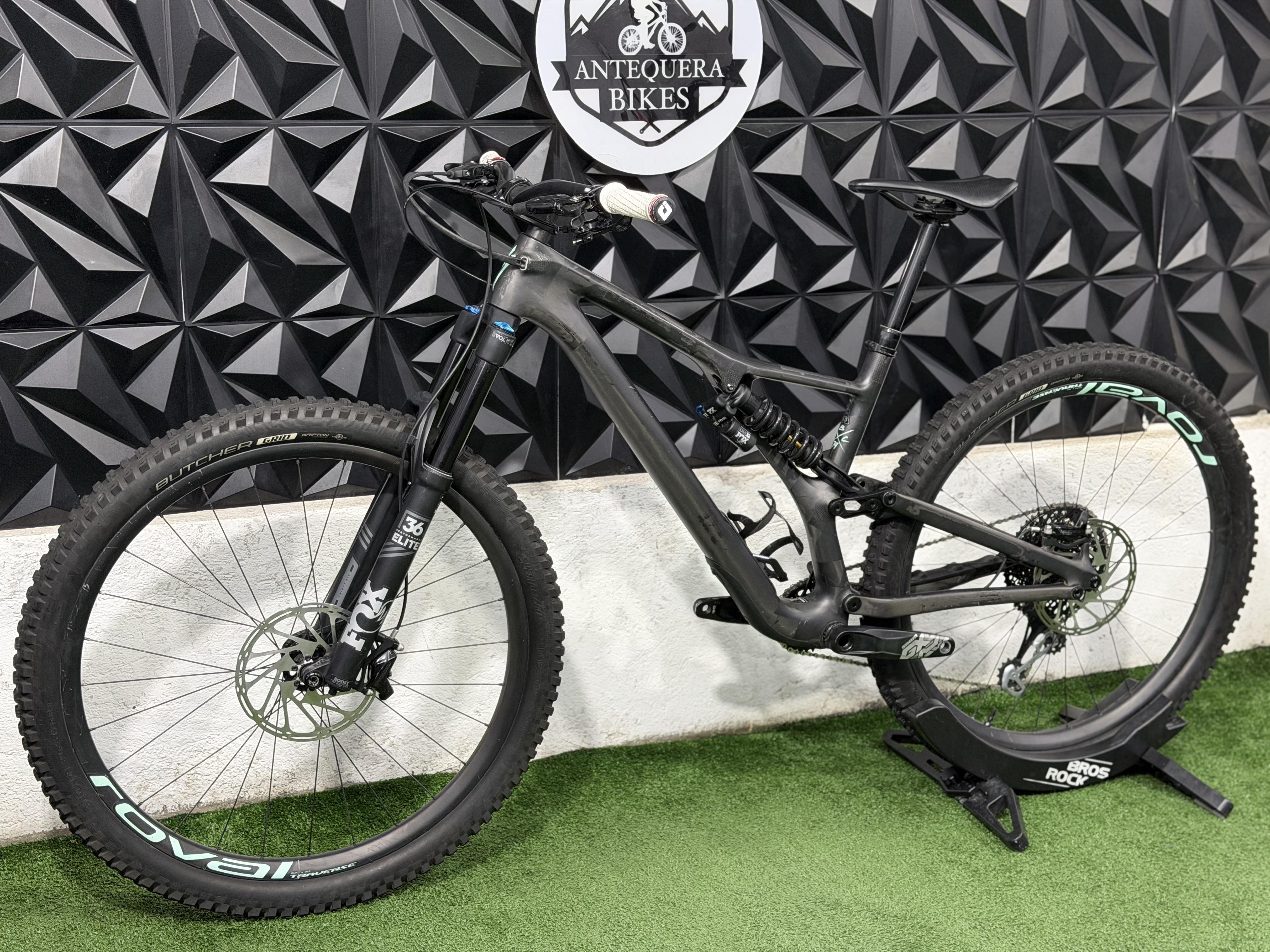 SPECIALIZED STUMPJUMPER EVO FULL CARBON