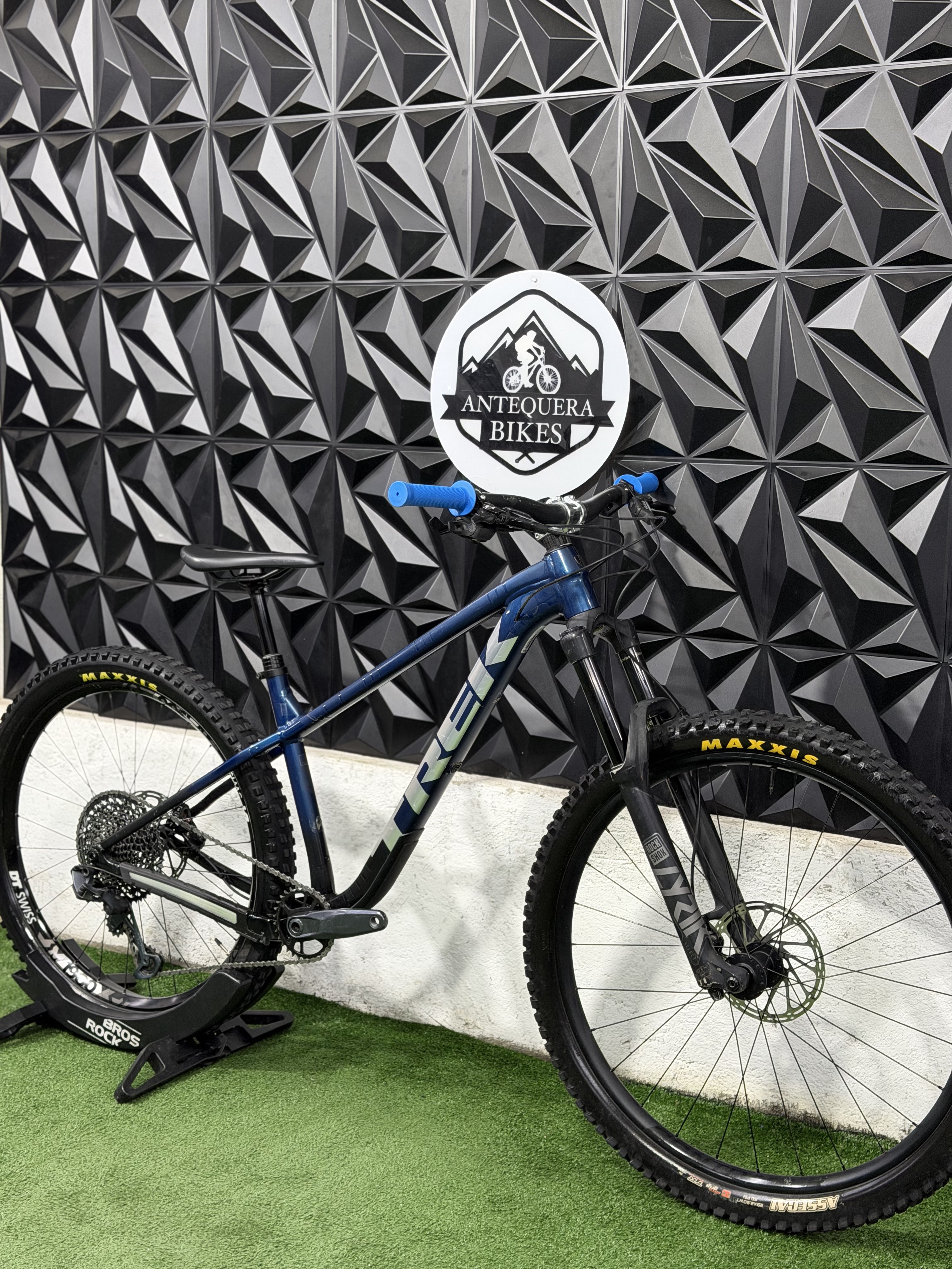 TREK ROSCOE 8 GEN 3 MEJORADA