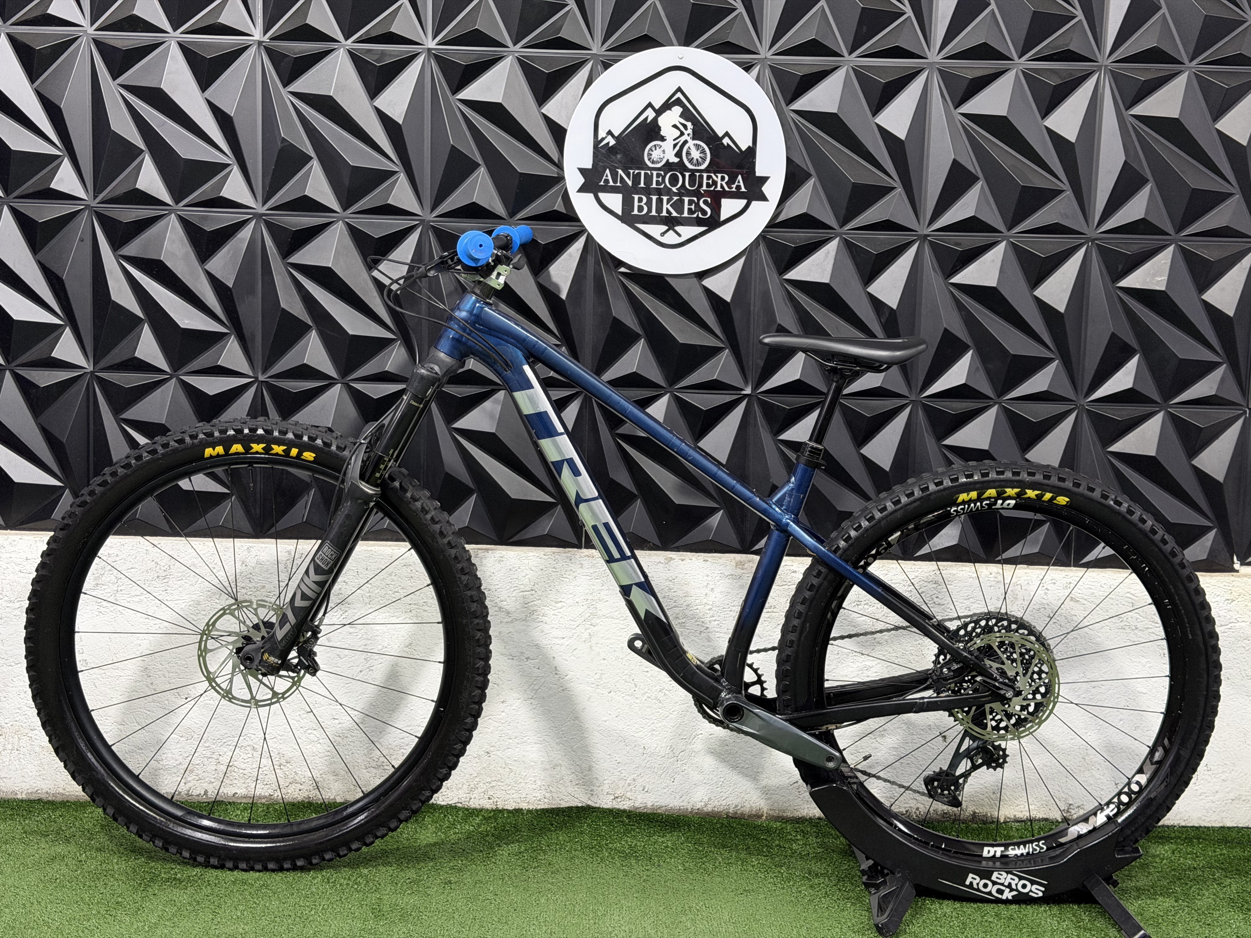 TREK ROSCOE 8 GEN 3 MEJORADA