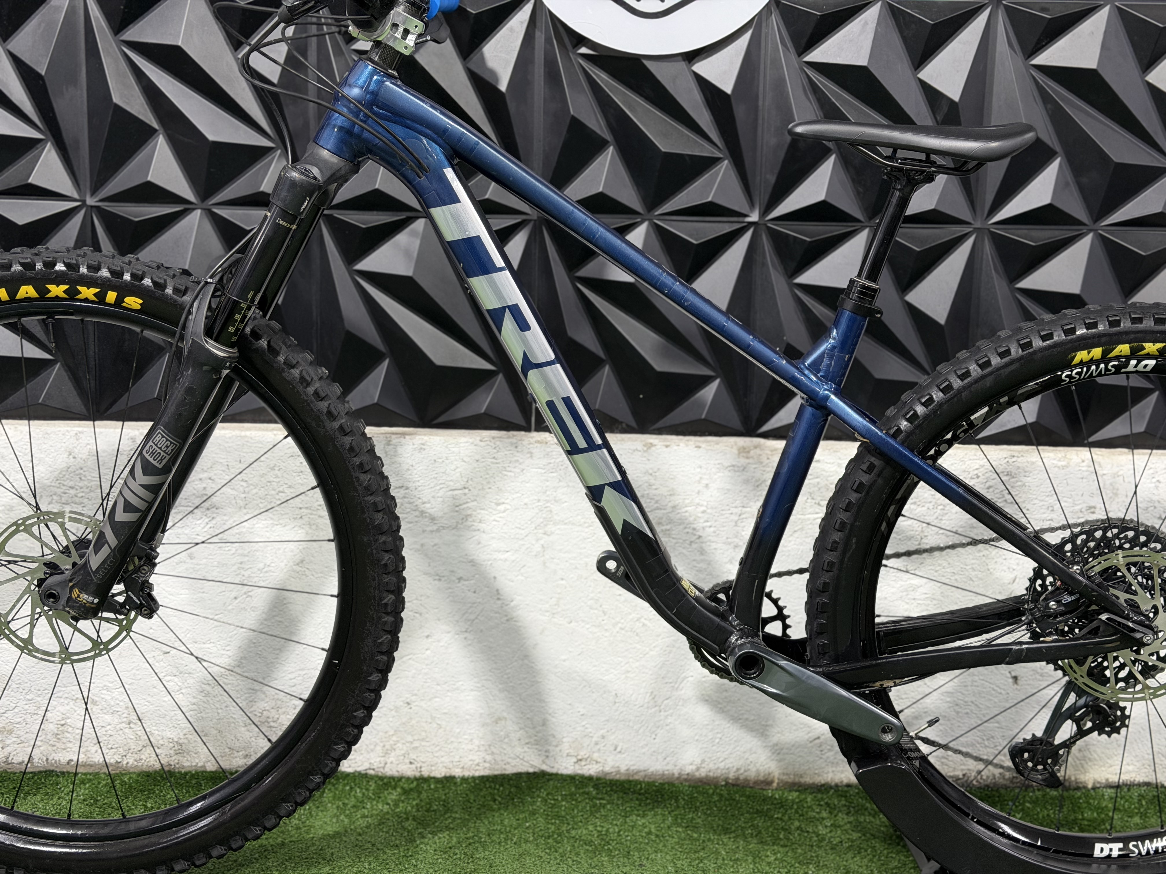 TREK ROSCOE 8 GEN 3 MEJORADA