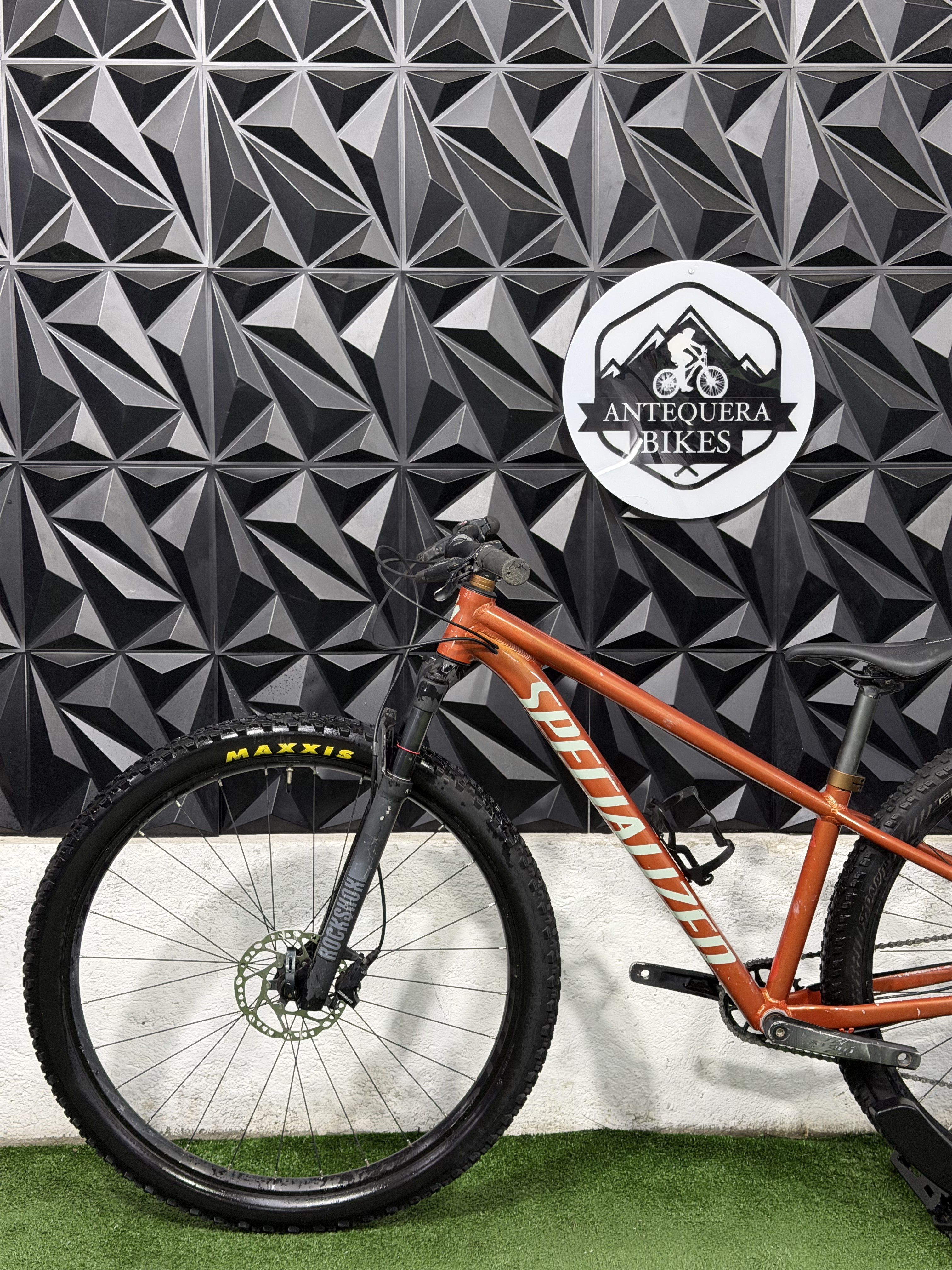 SPECIALIZED ROCKHOPPER SPORT