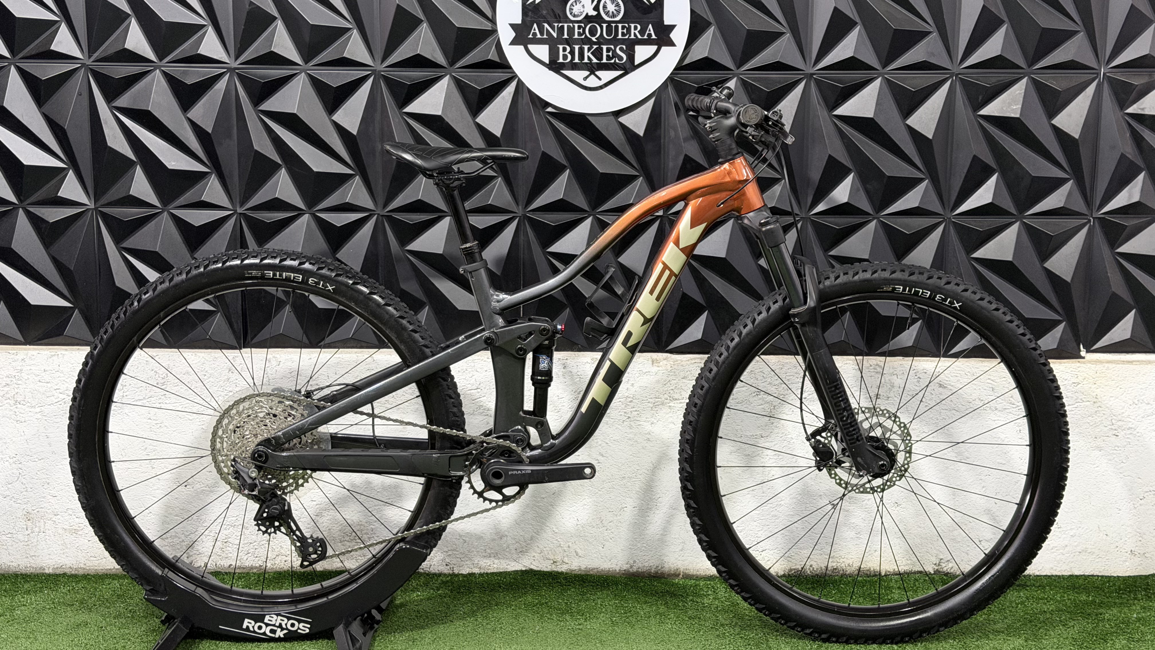 TREK TOP FUEL