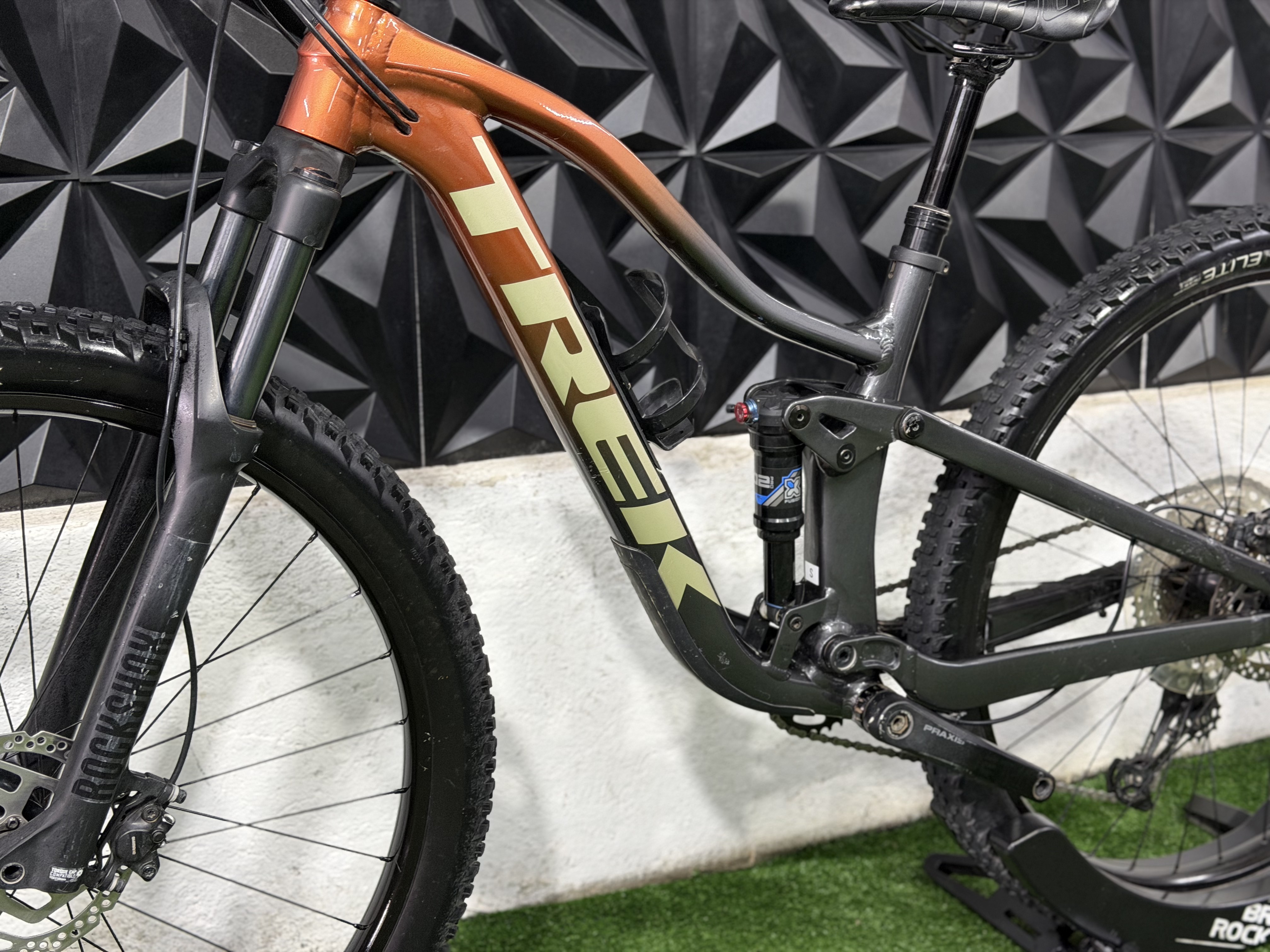 TREK TOP FUEL