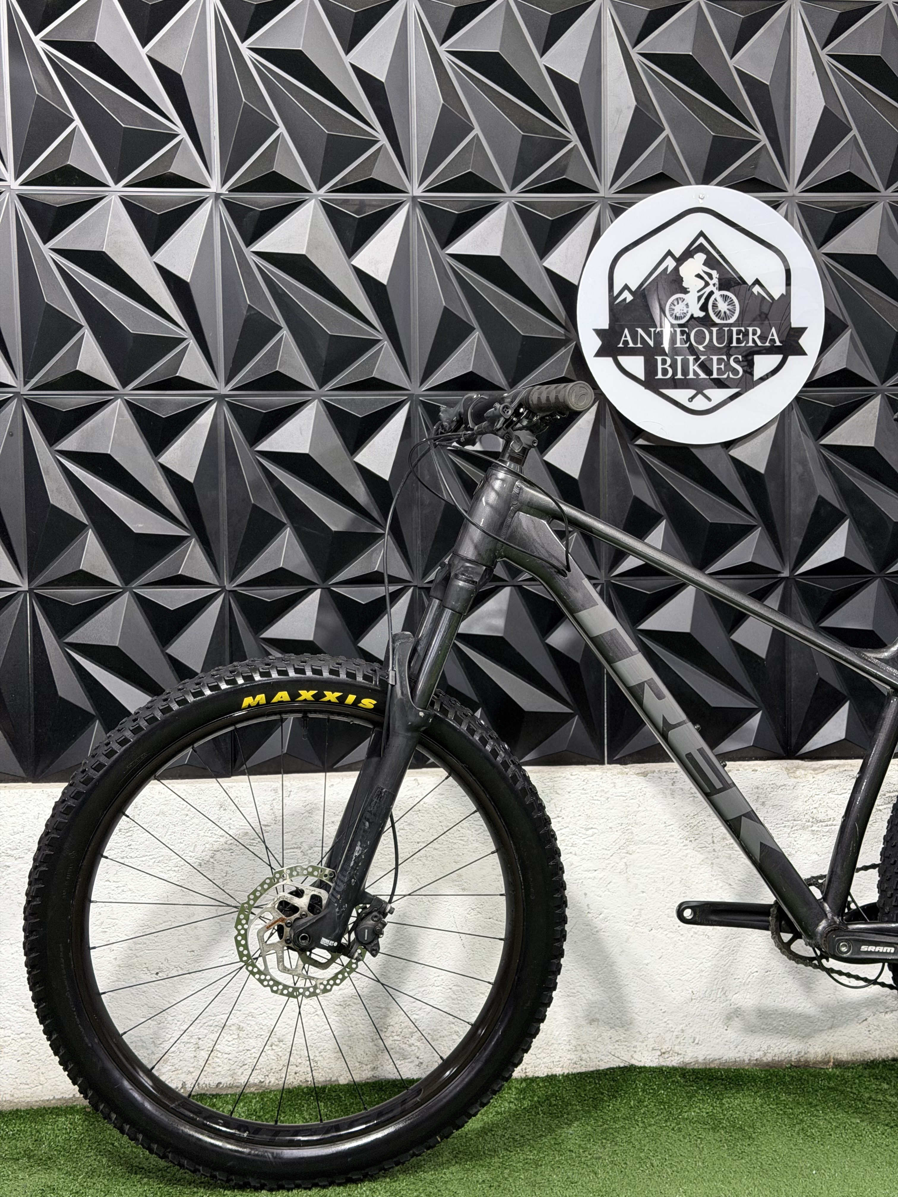 TREK ROSCOE 7