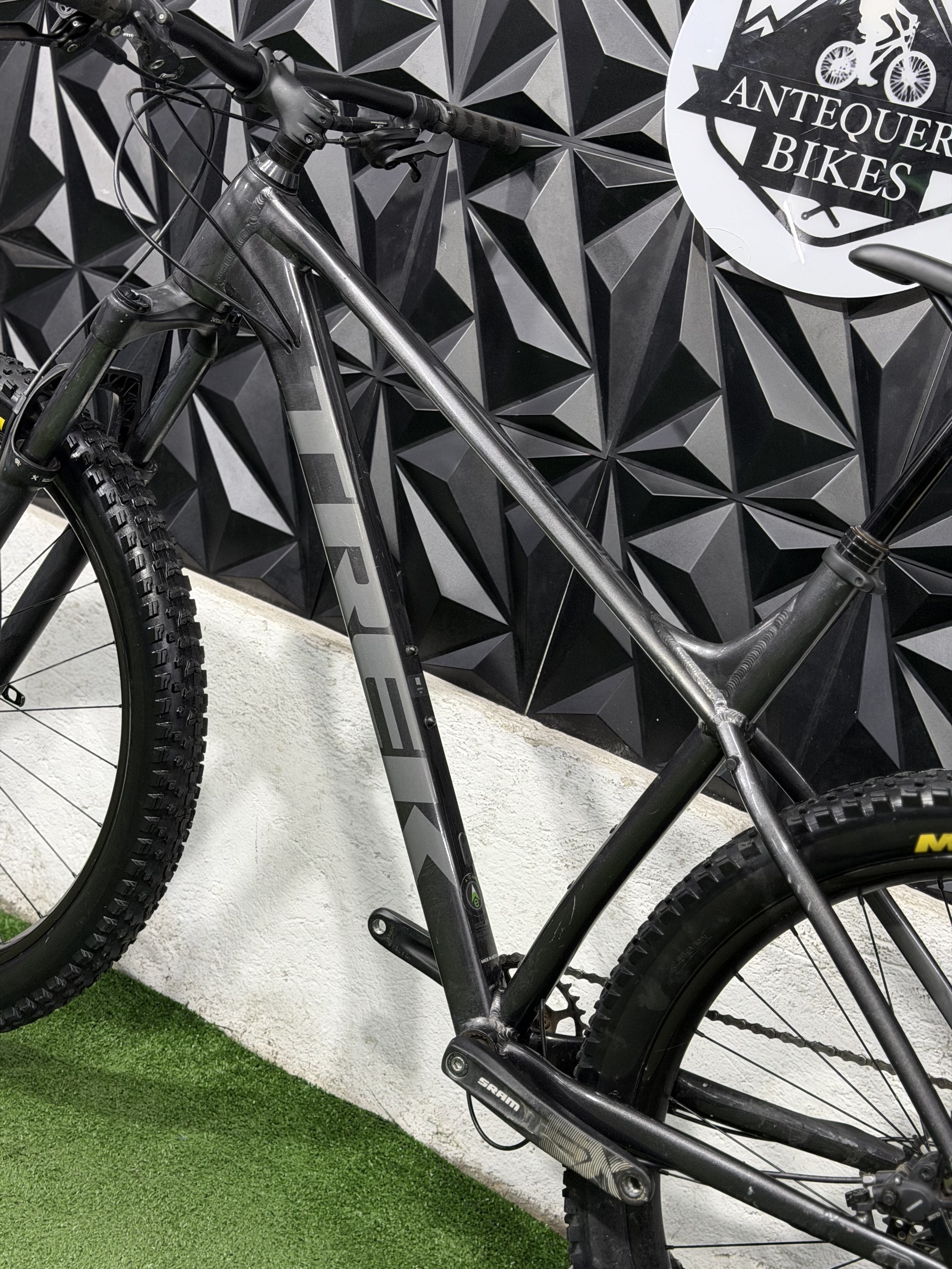 TREK ROSCOE 7