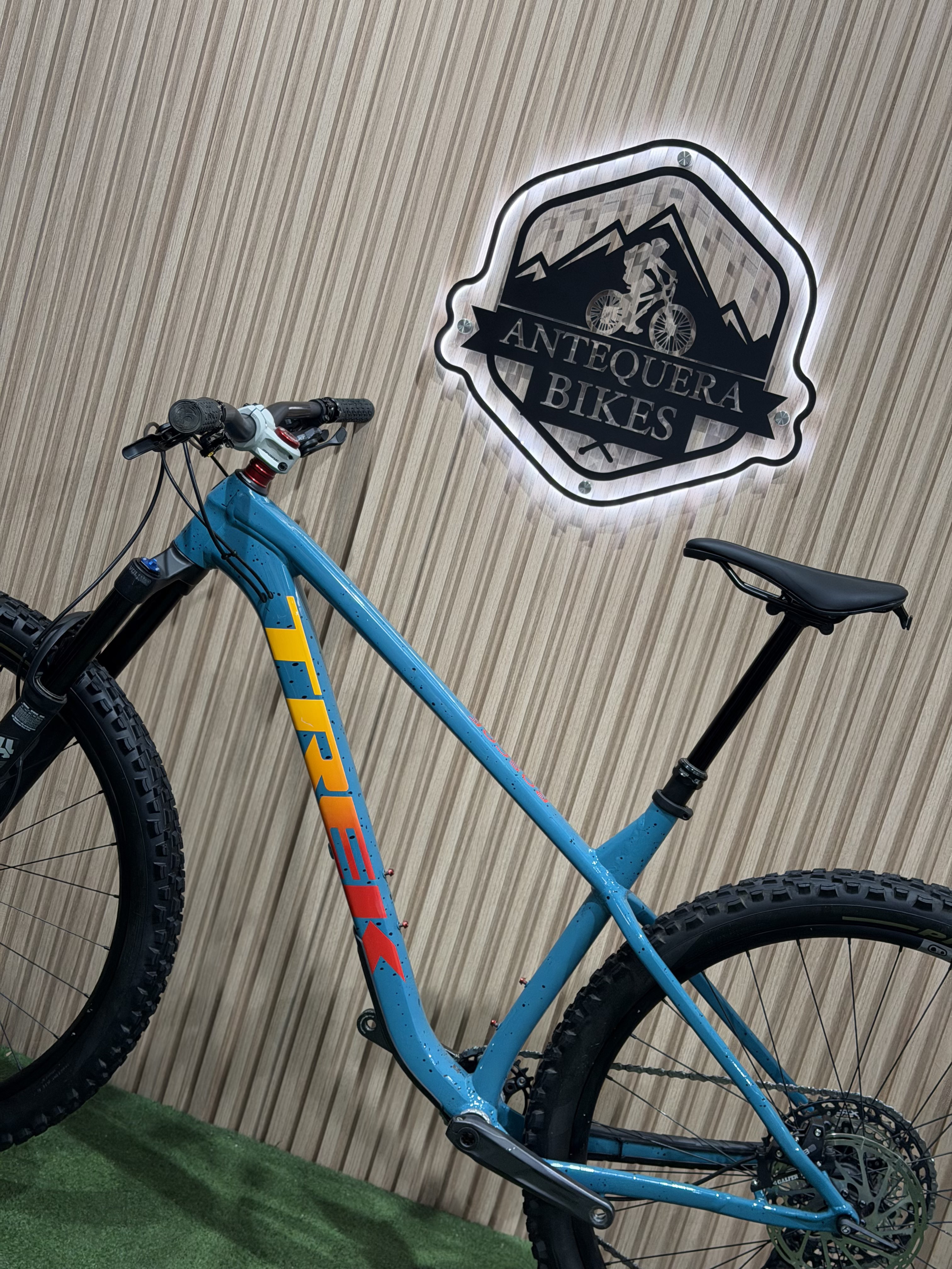 TREK ROSCOE 7 GEN 3 CON MEJORAS  IMPECABLE