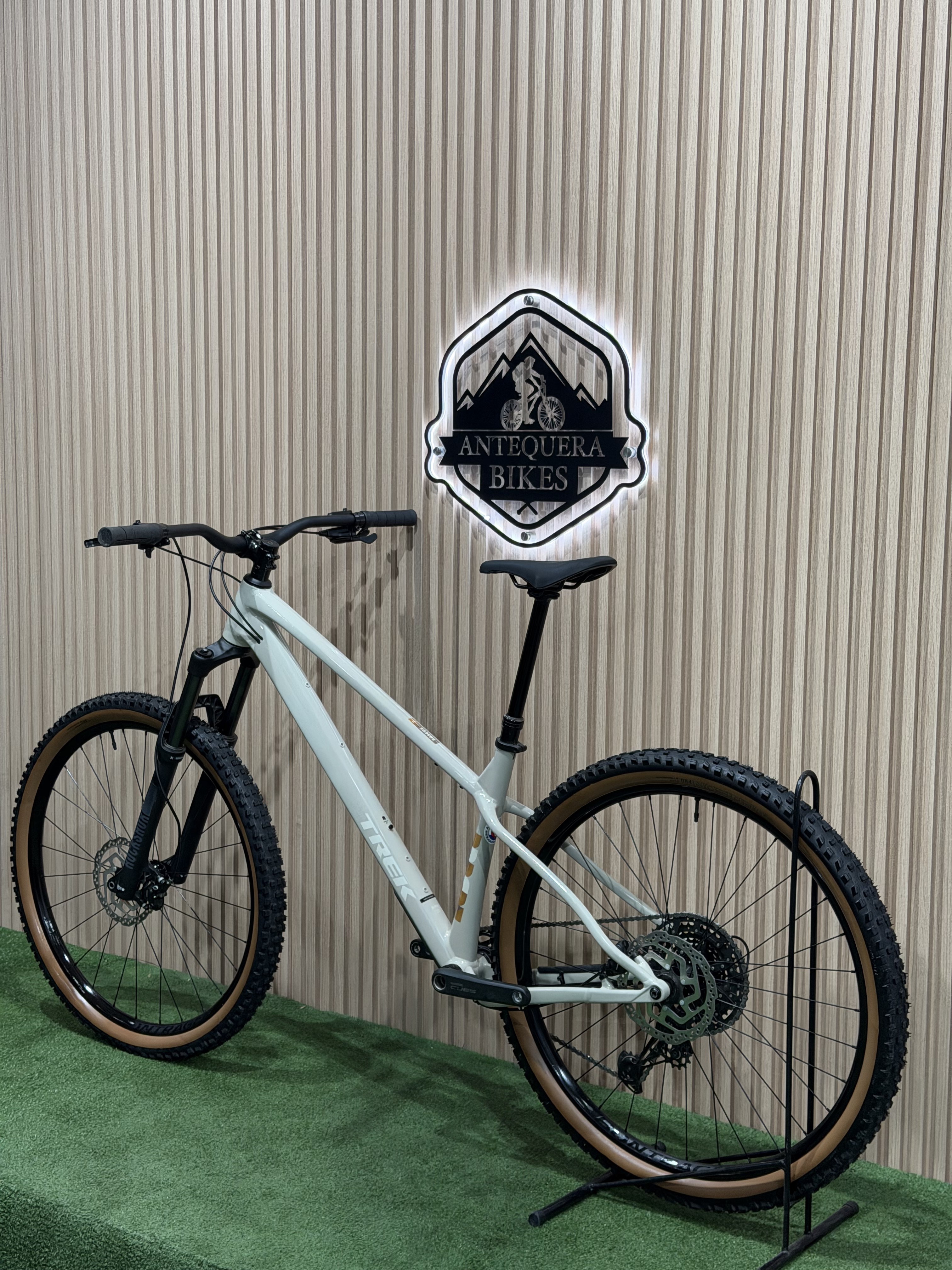 TREK ROSCOE 7 GEN 4