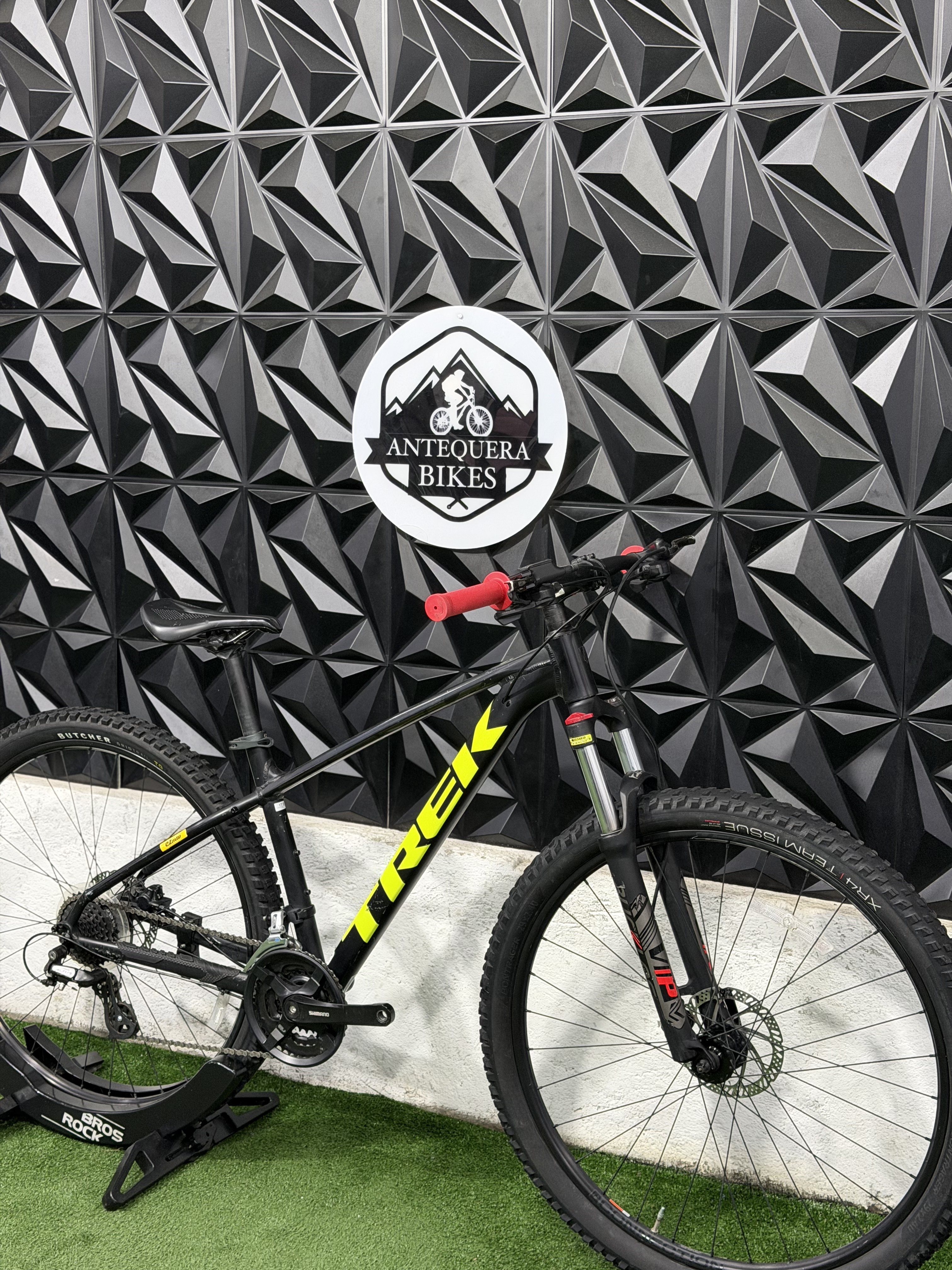 TREK MARLIN 6