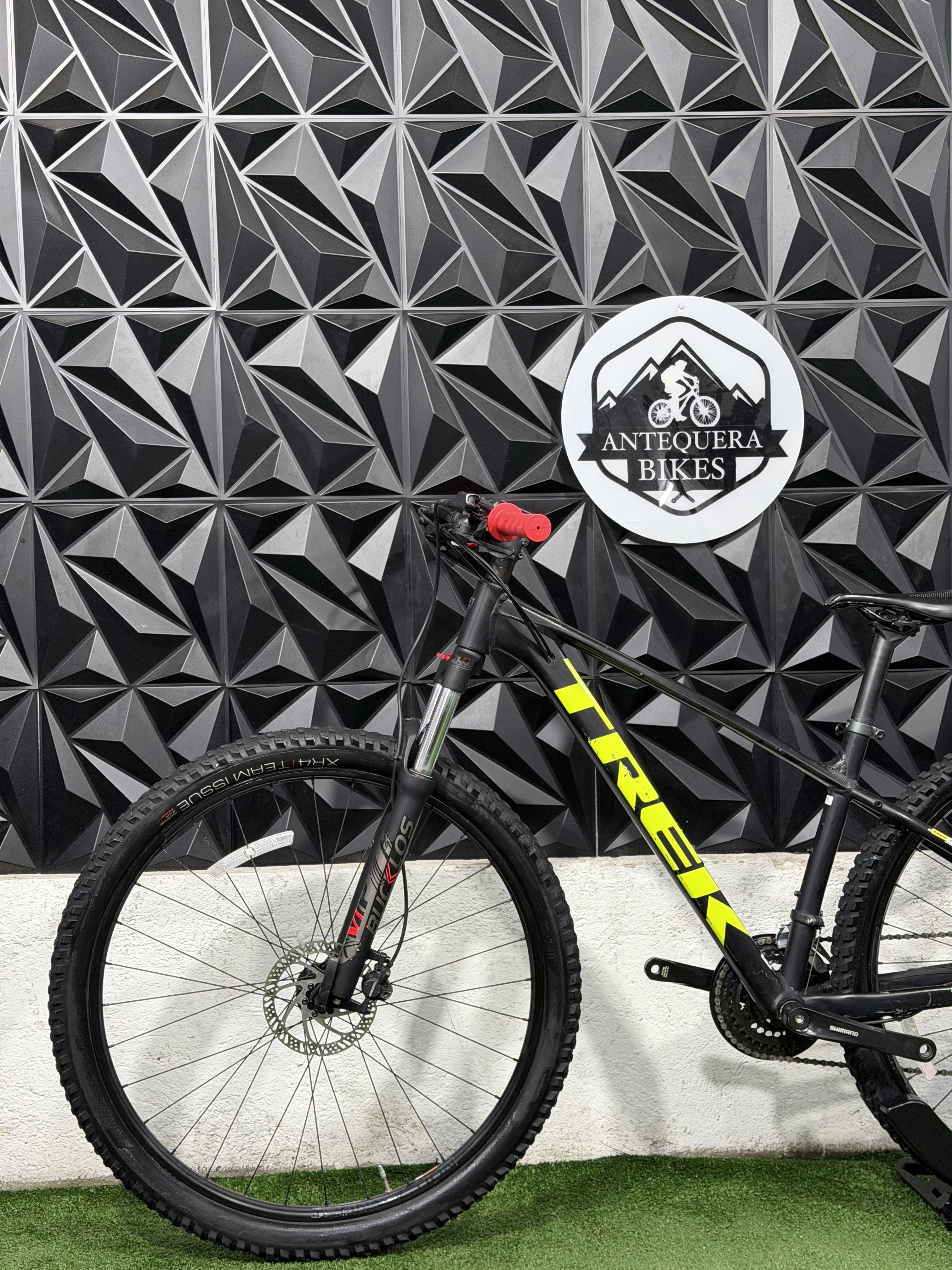 TREK MARLIN 6