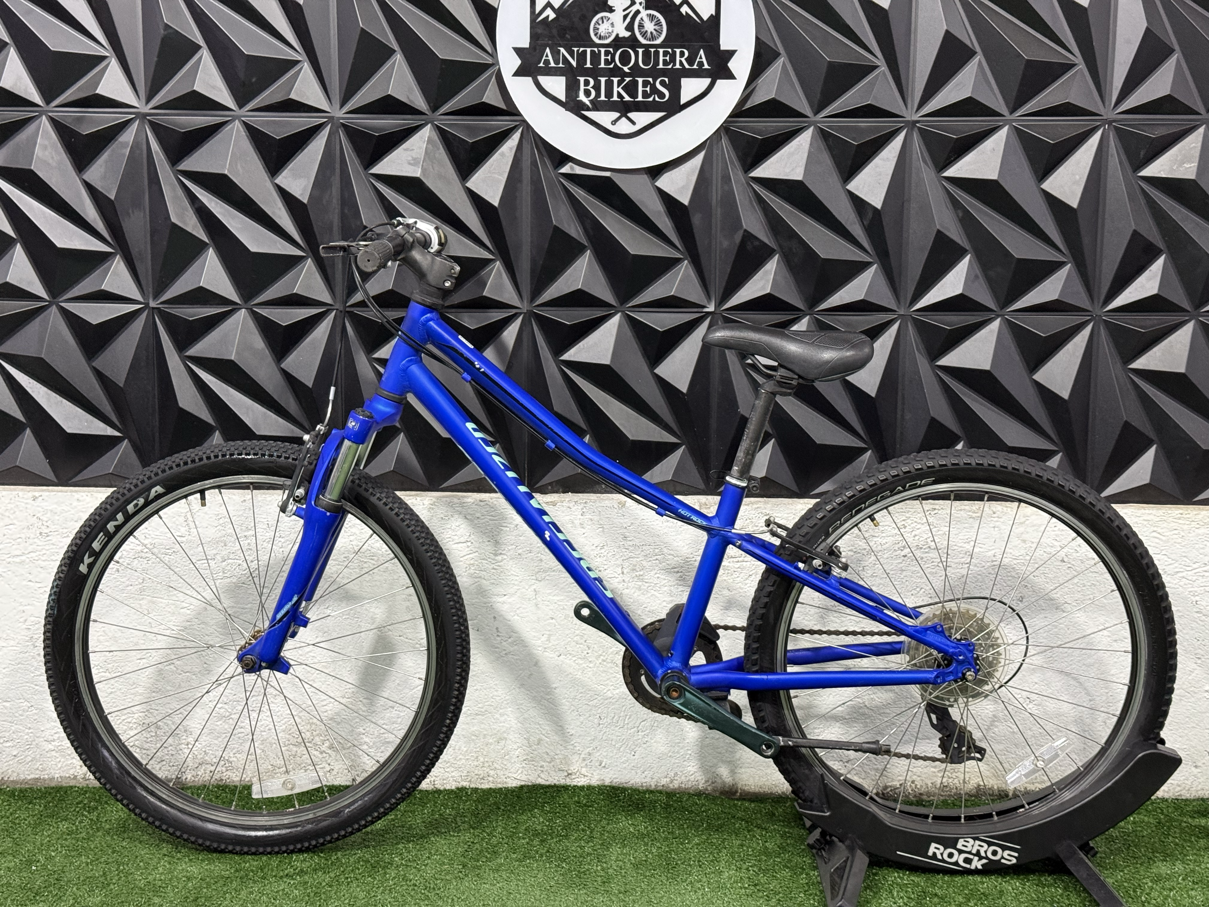 SPECIALIZED HOT ROCK