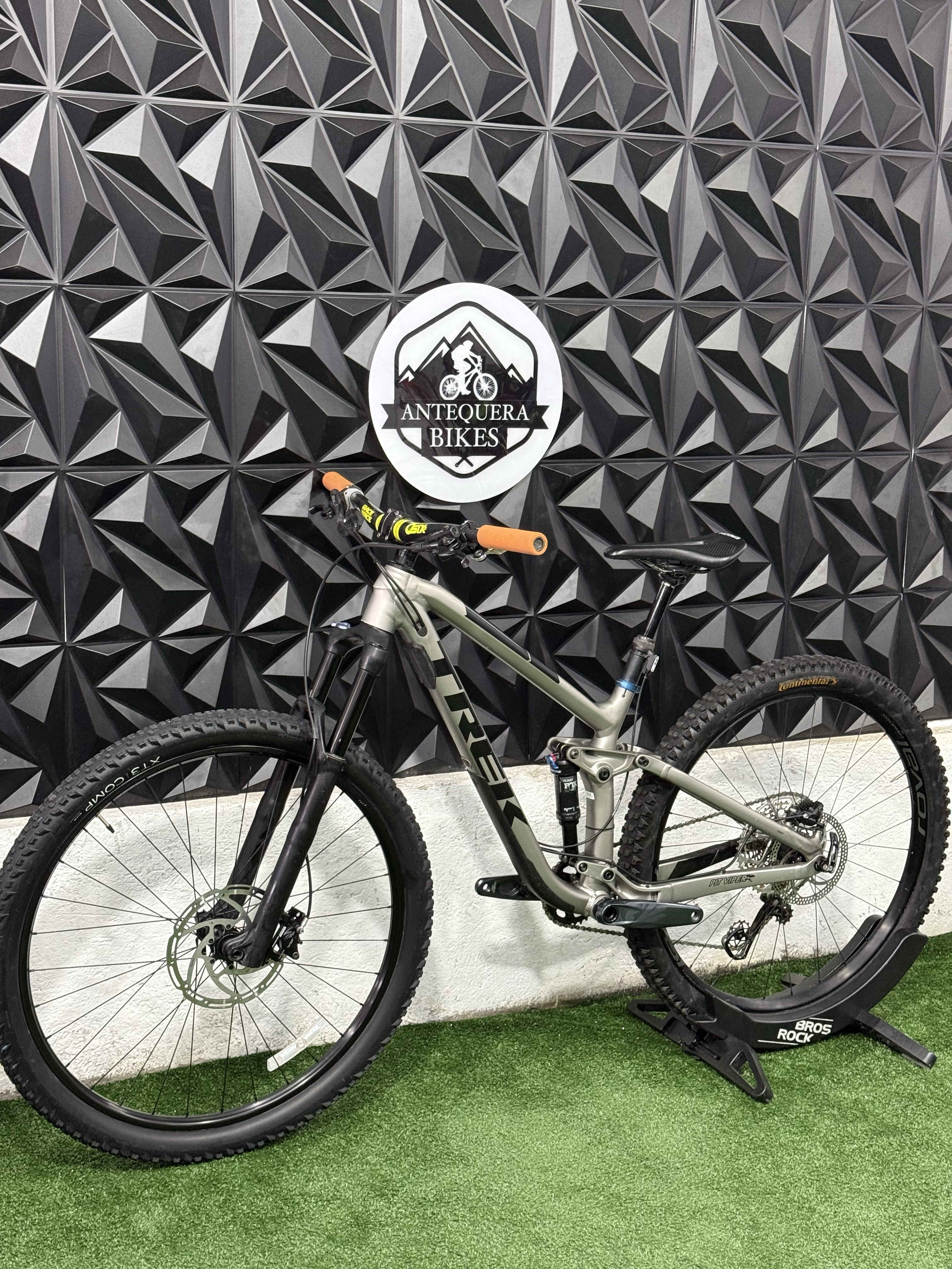 TREK FUEL EX 7