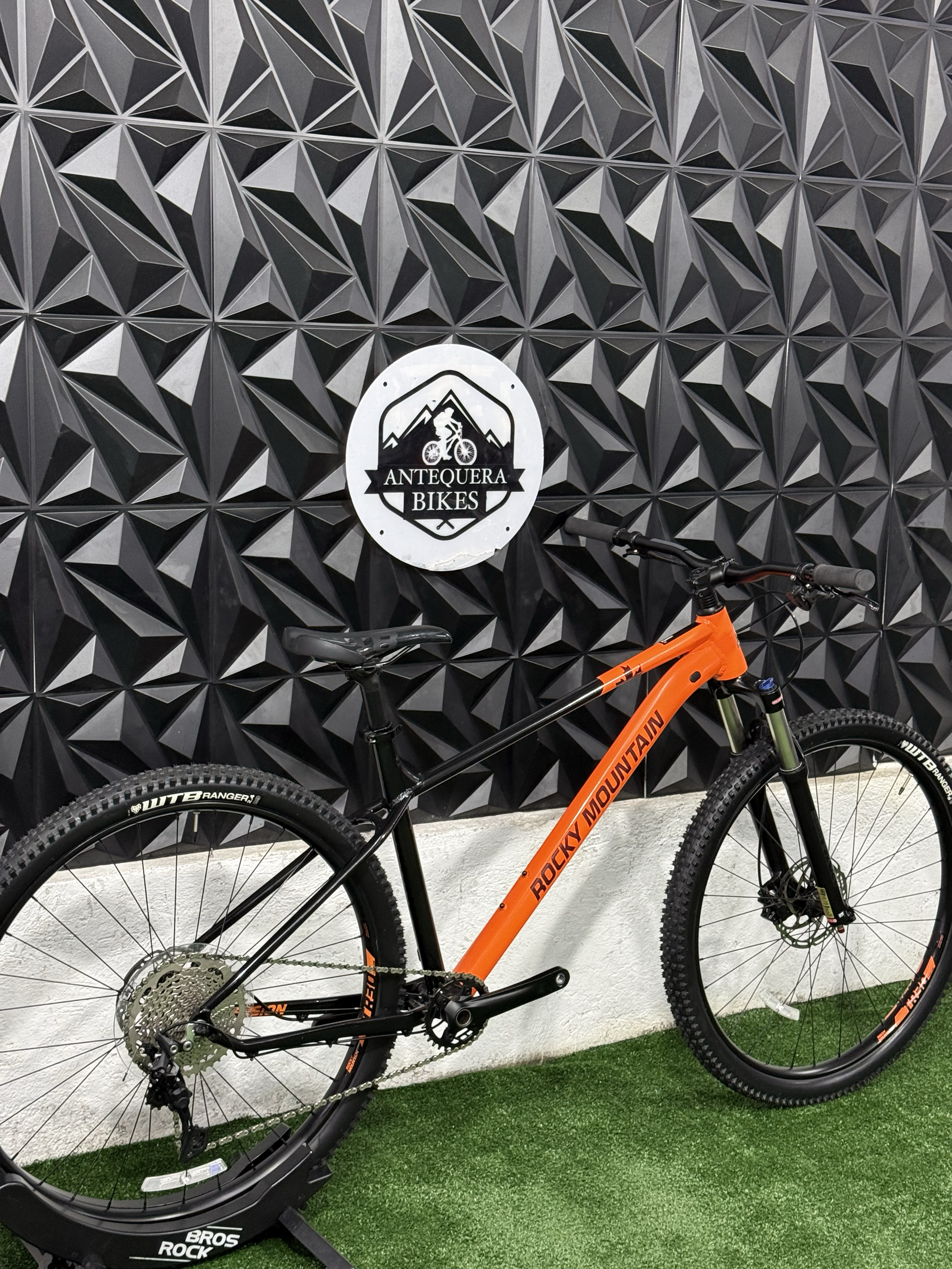 ROCKY MOUNTAIN FUSION 30