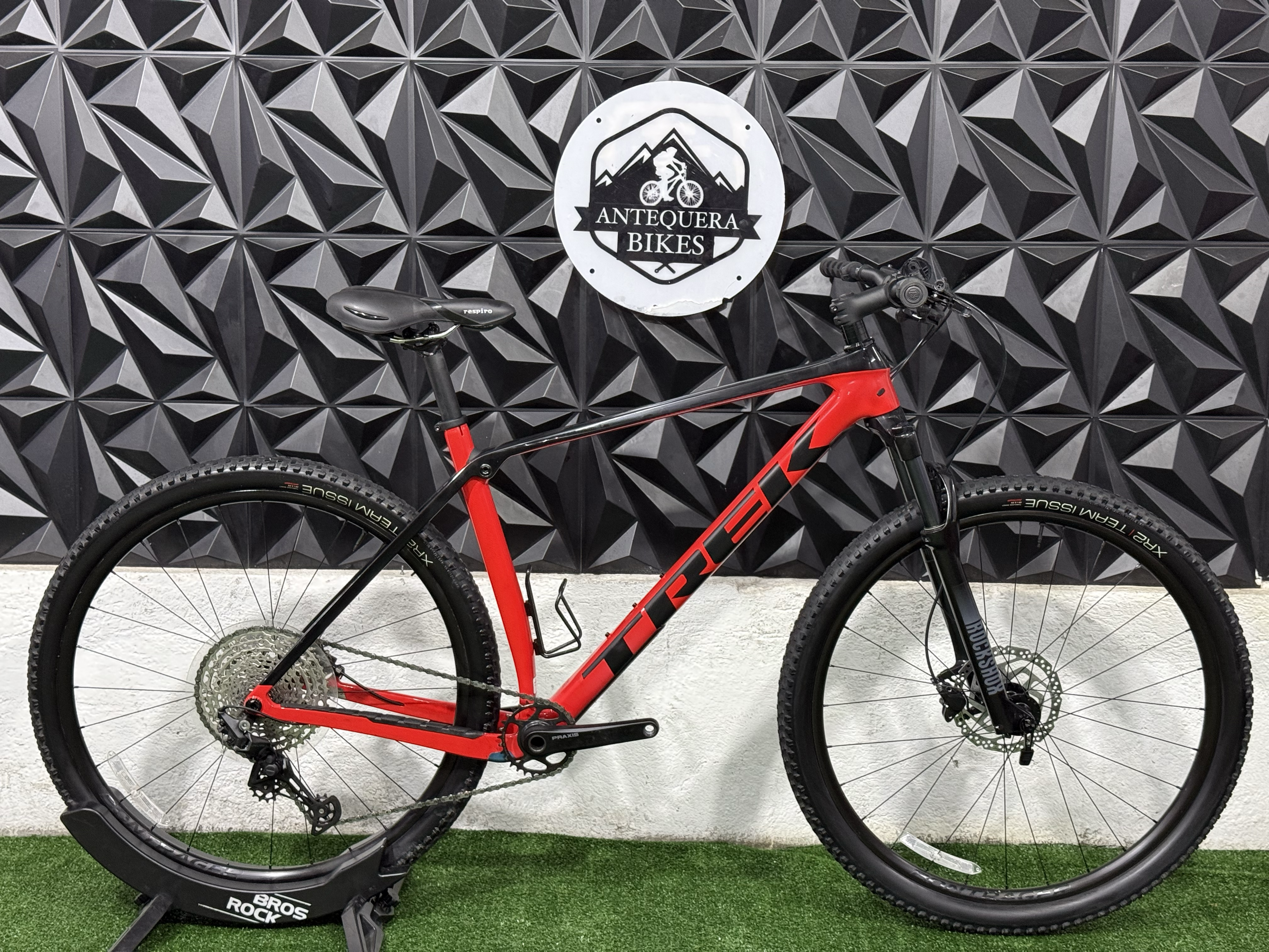 TREK PROCALIBER 9.5 CARBÓN