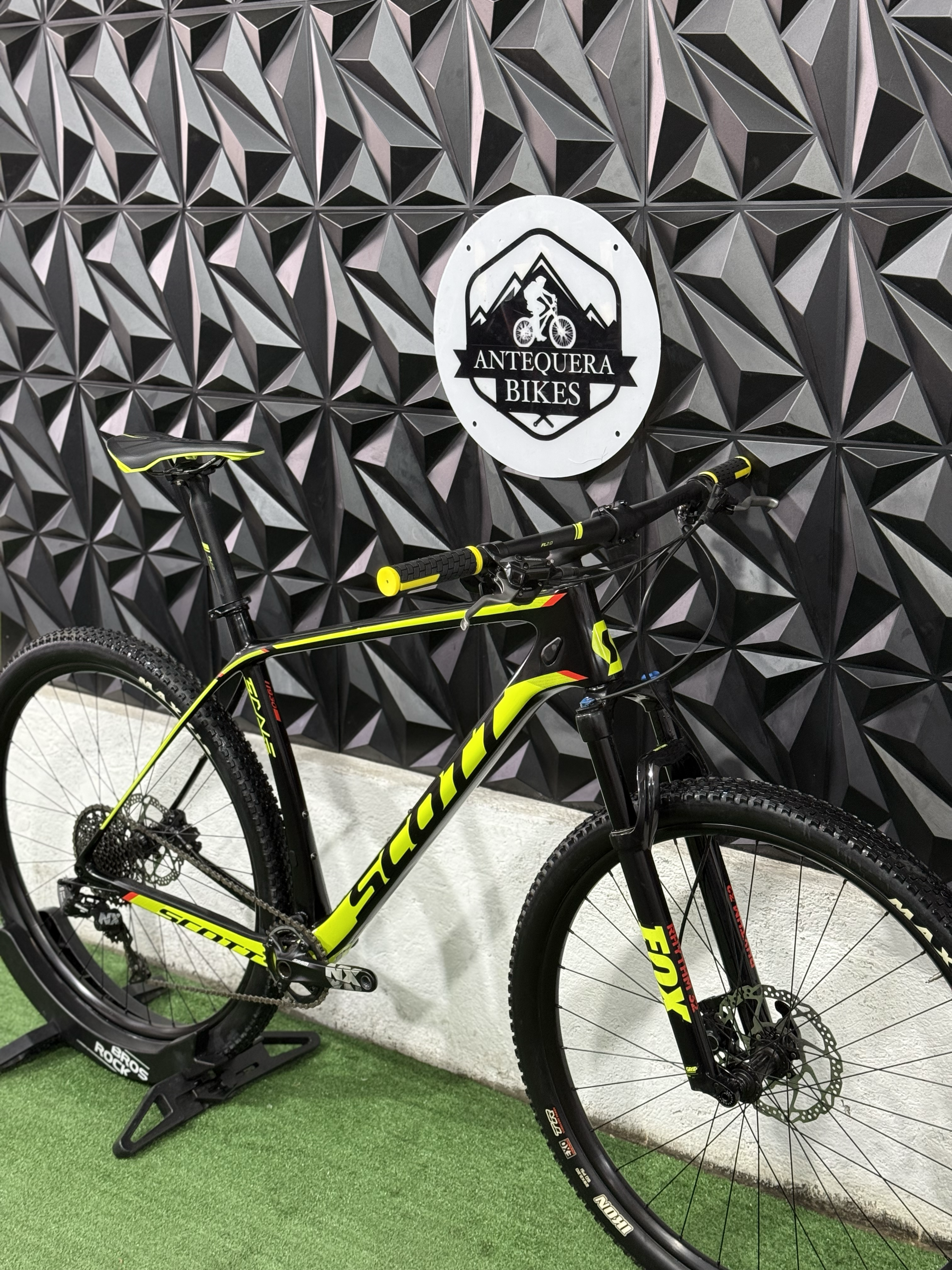 SCOTT SCALE 930 CARBÓN