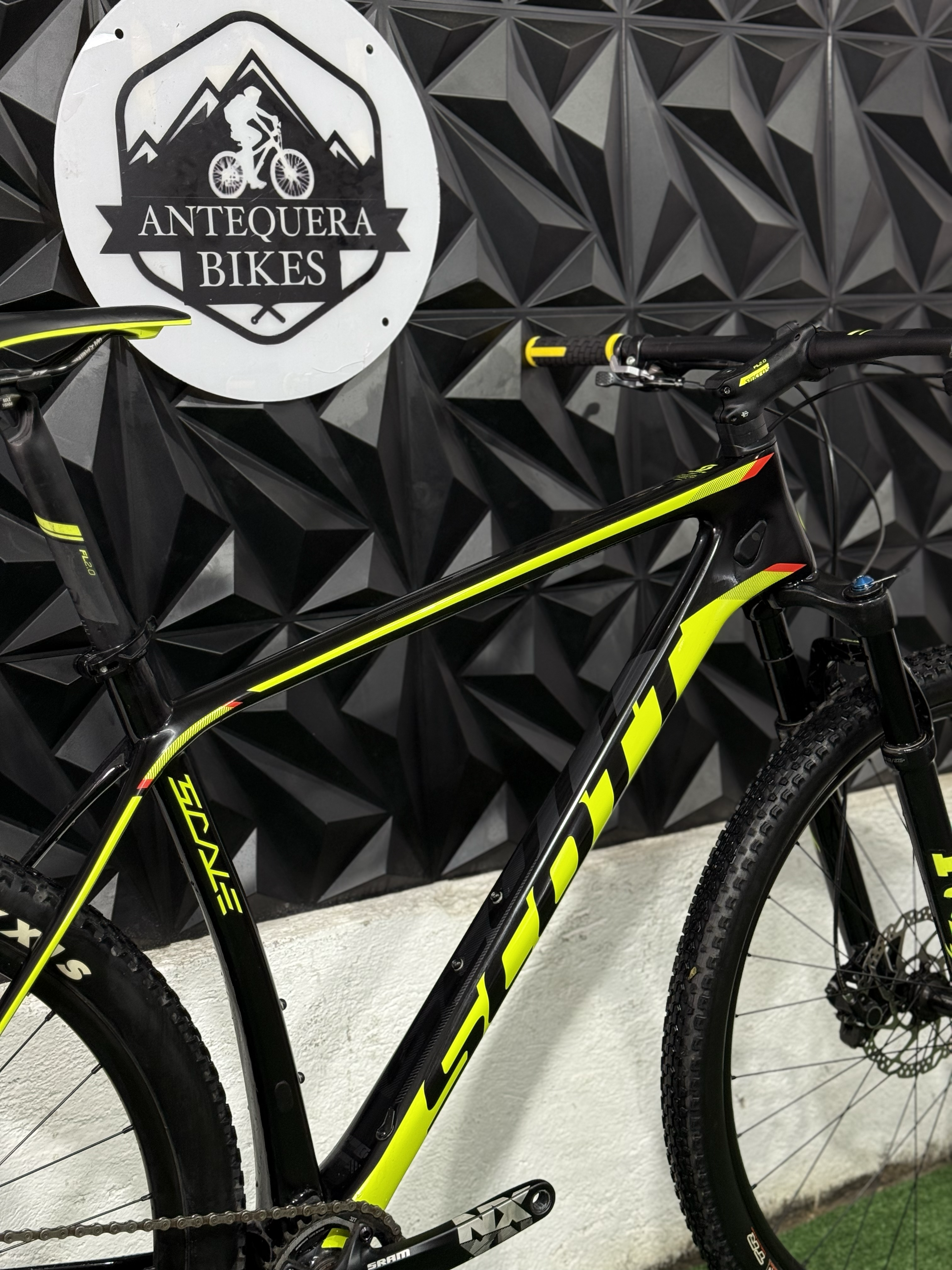 SCOTT SCALE 930 CARBÓN