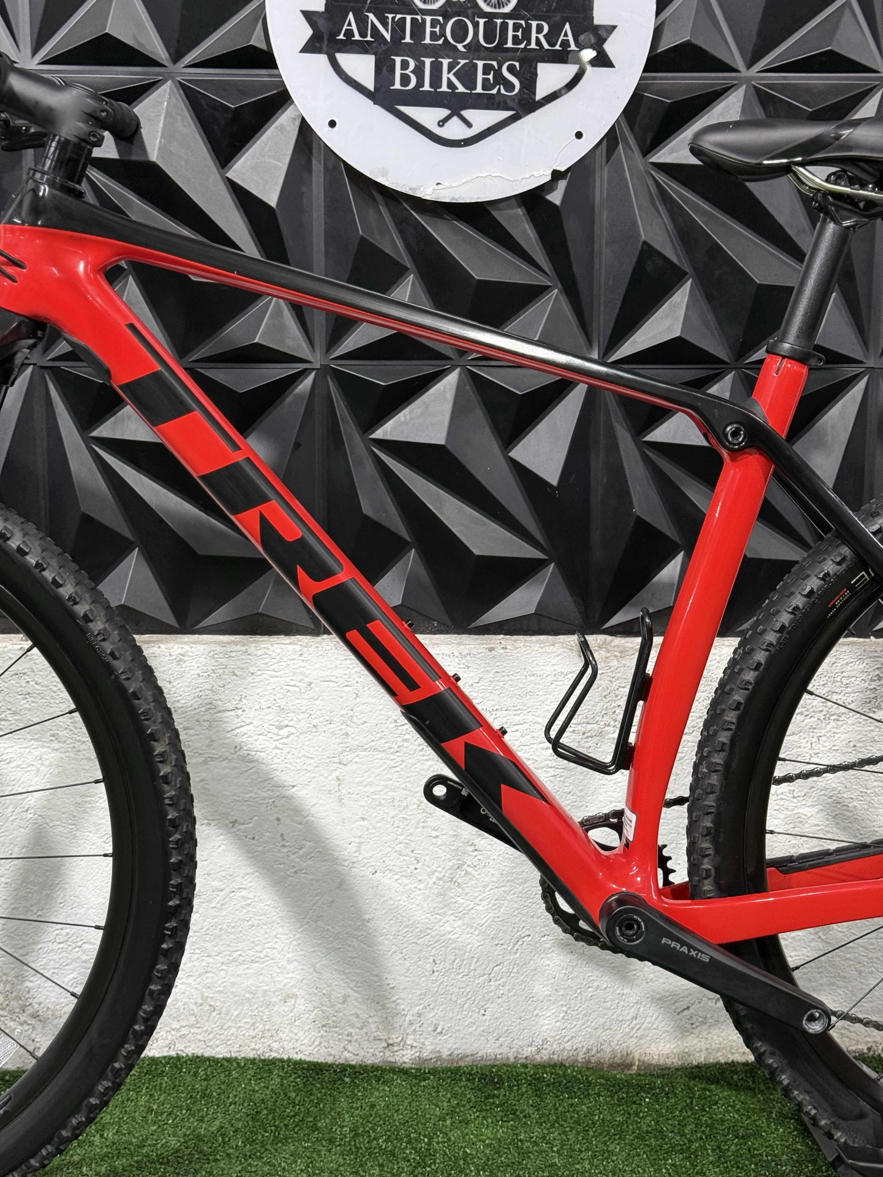 TREK PROCALIBER 9.5 CARBÓN