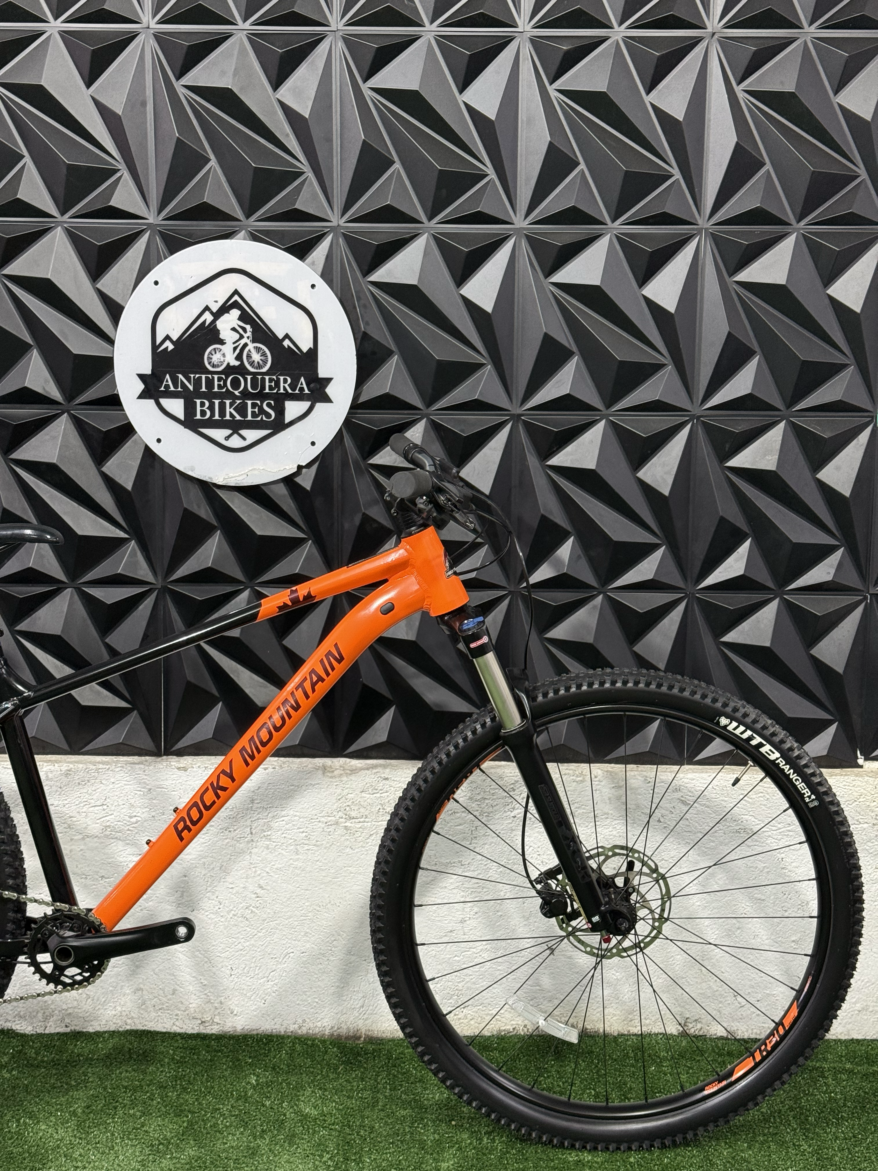 ROCKY MOUNTAIN FUSION 30