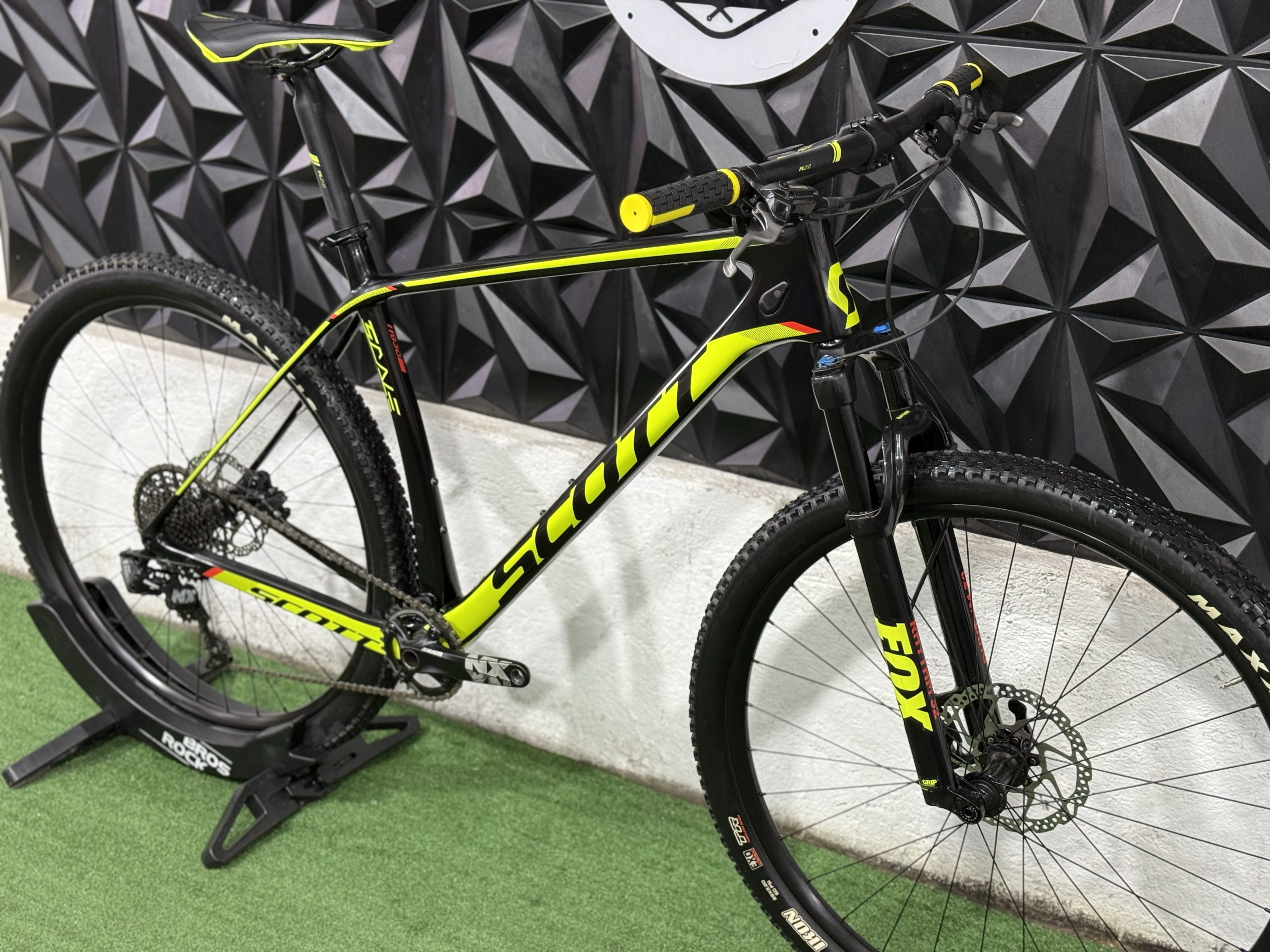 SCOTT SCALE 930 CARBÓN