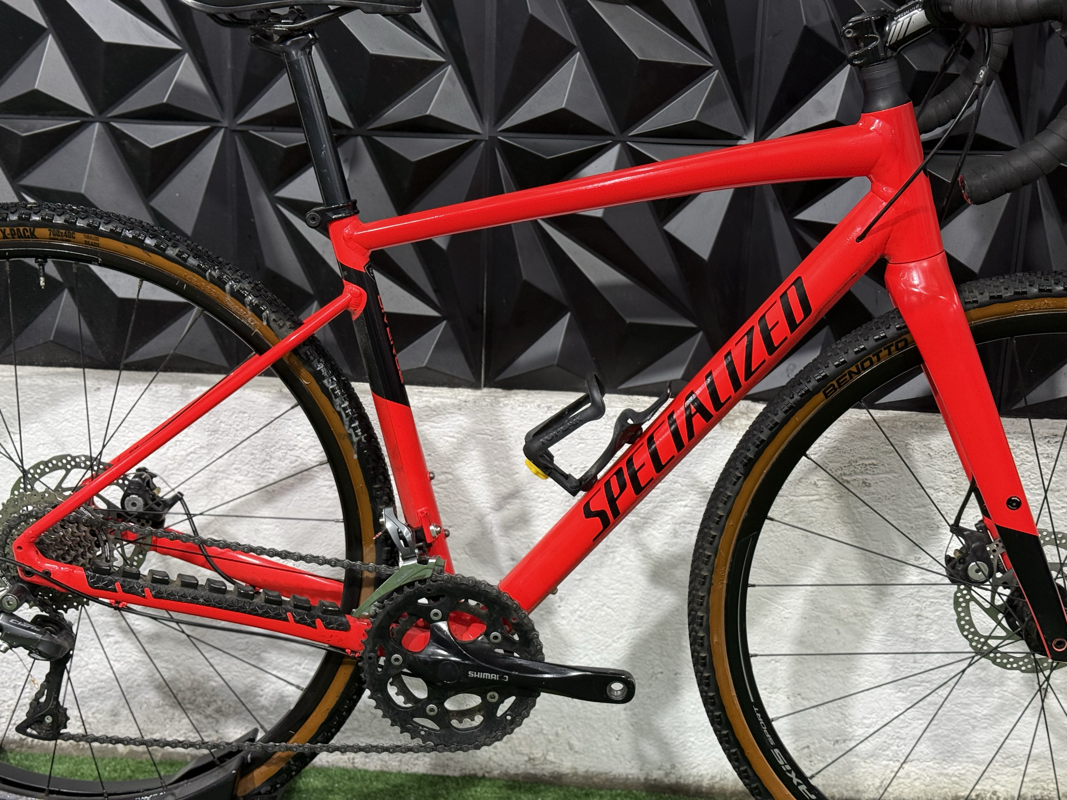SPECIALIZED DIVERGE