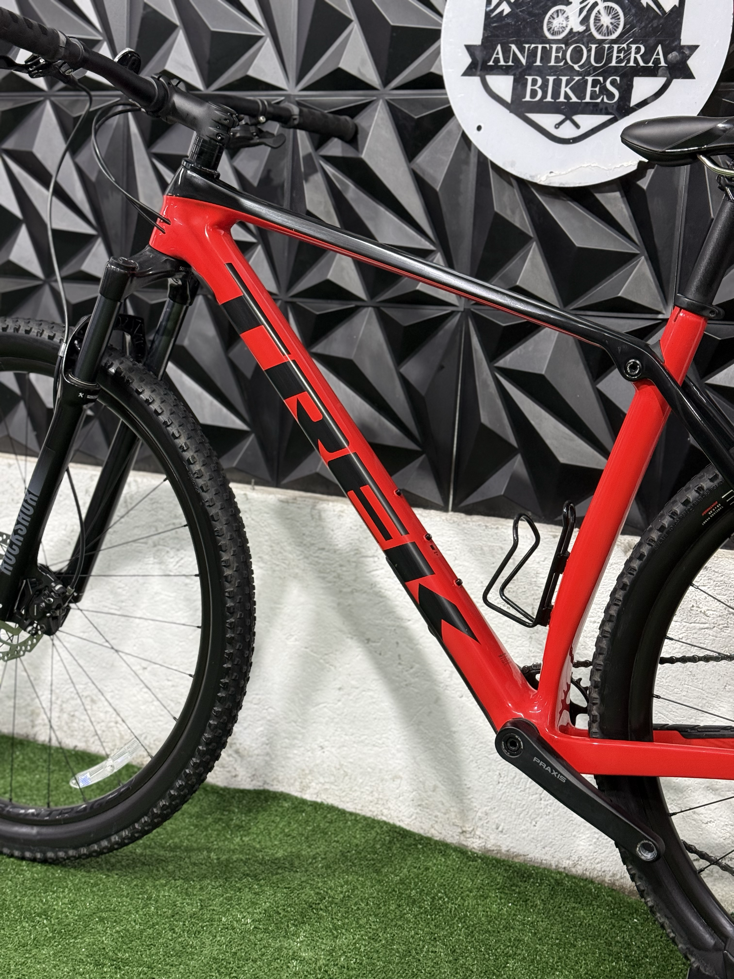 TREK PROCALIBER 9.5 CARBÓN