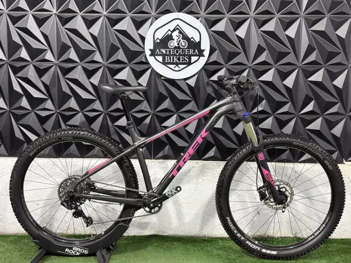 TREK ROSCOE 8