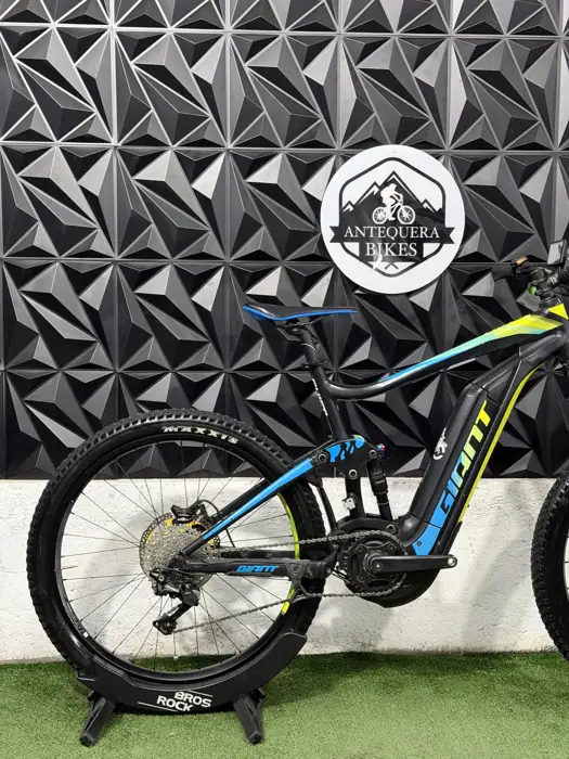 E-BIKE GIANT FULL E