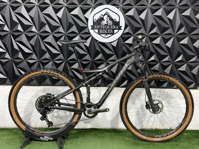 SPECIALIZED EPIC EXPERT CARBON SÚPER LIGERA
