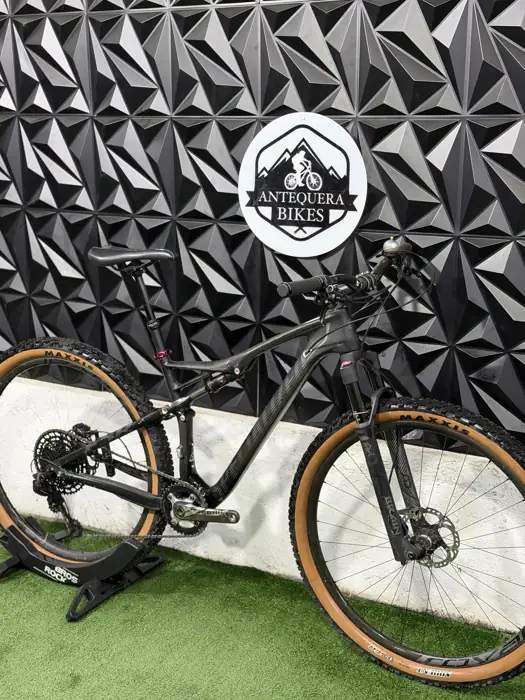 SPECIALIZED EPIC EXPERT CARBON SÚPER LIGERA