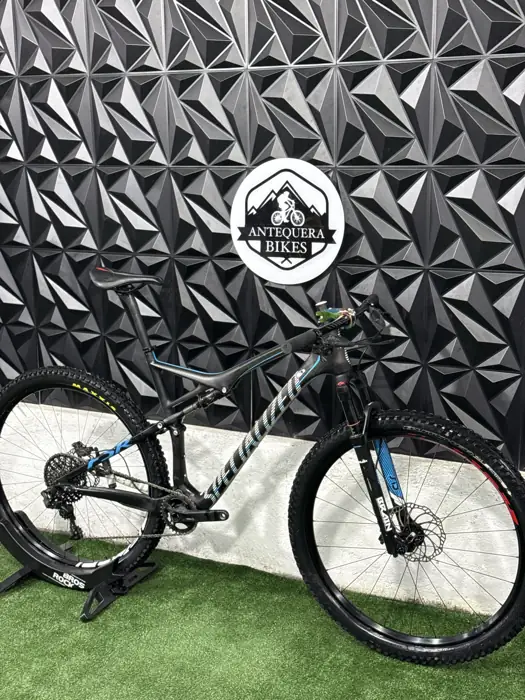 SPECIALIZED EPIC ELITE WC FULL CARBÓN SUPER LIGERA